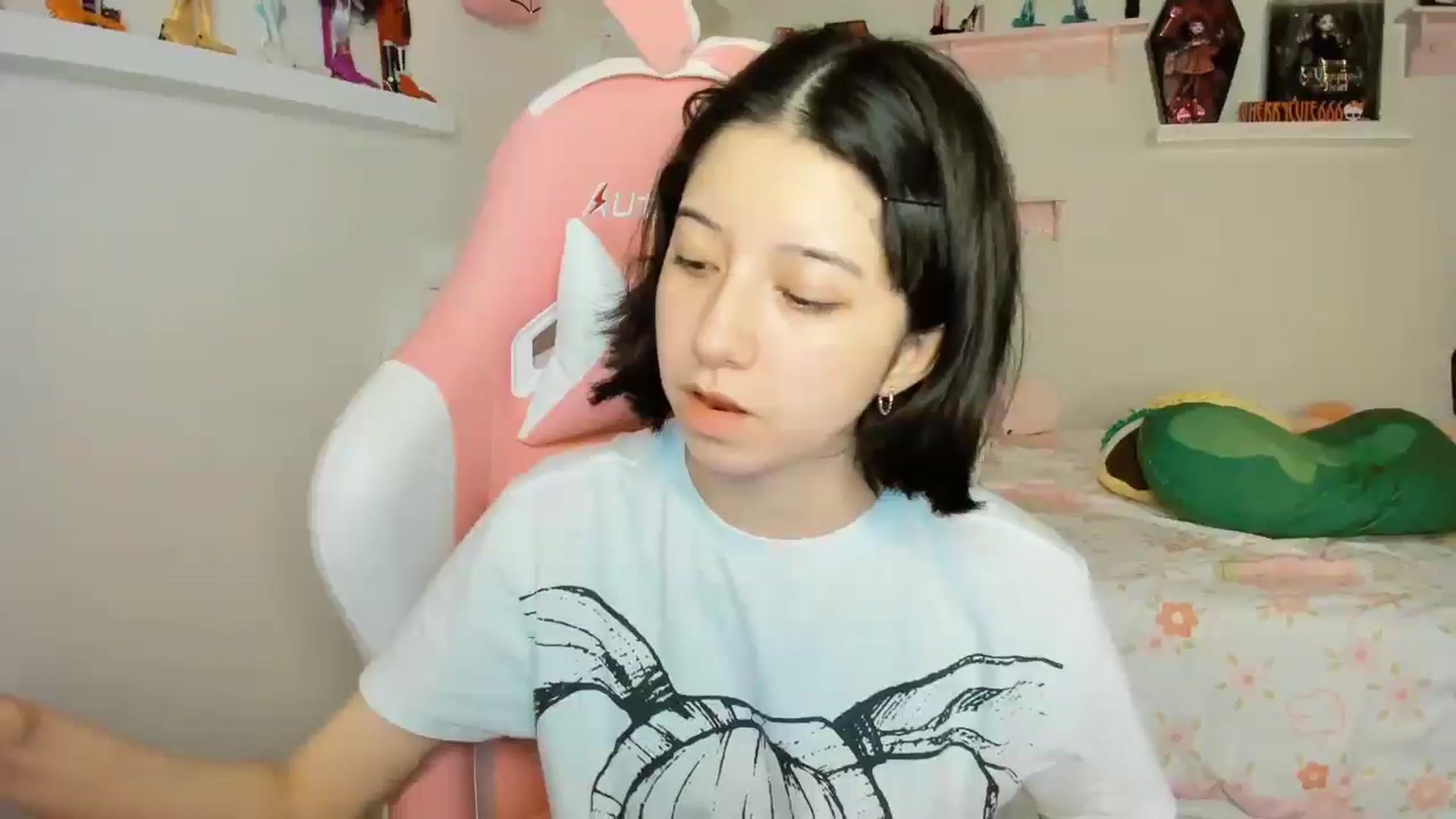Gallery image thumbnail from Cherrycute666's myfreecams stream on, 11/22/2025, 07:48 image 18 of 20