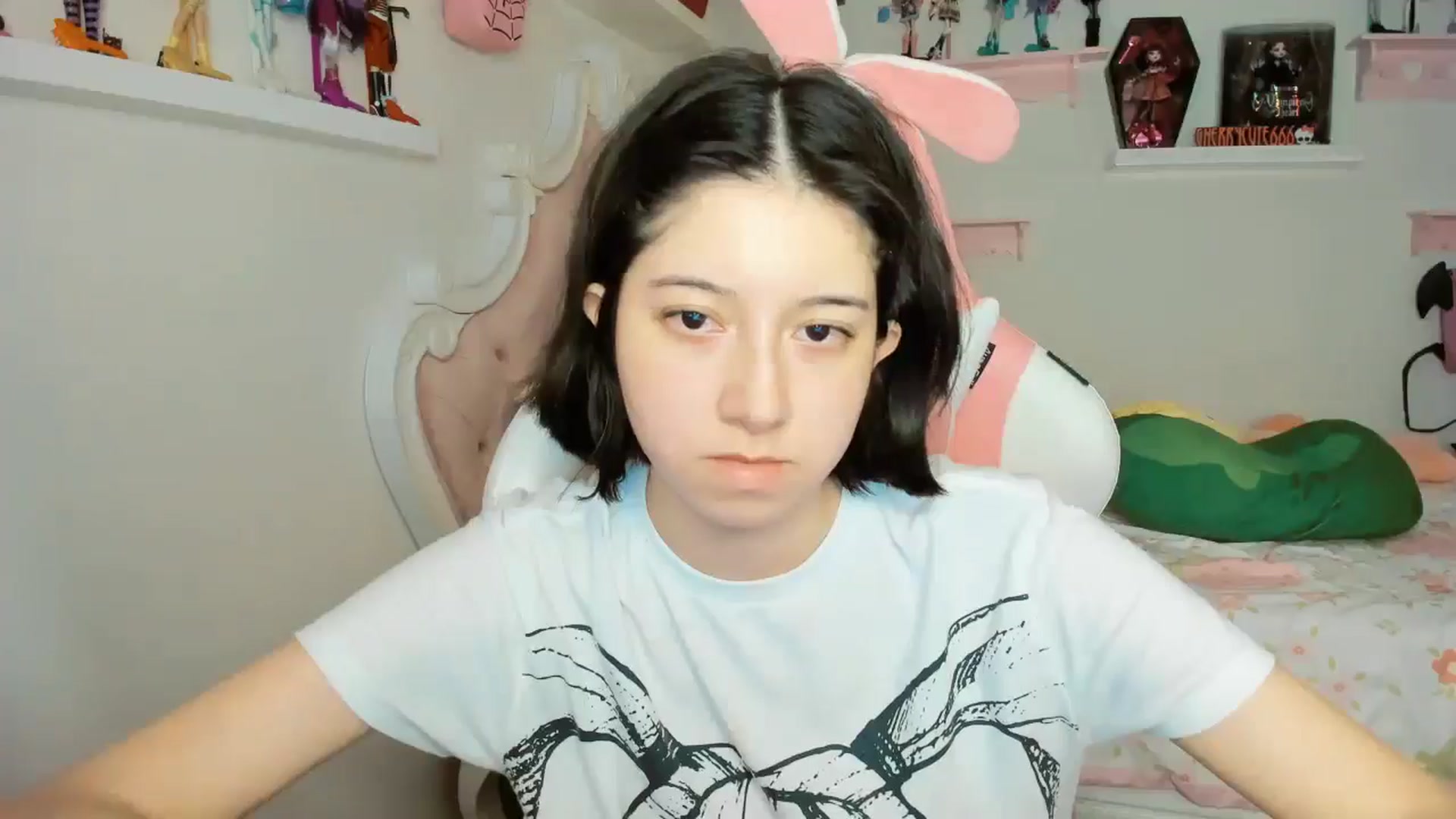 Gallery image thumbnail from Cherrycute666's myfreecams stream on, 11/22/2025, 07:48 image 9 of 20