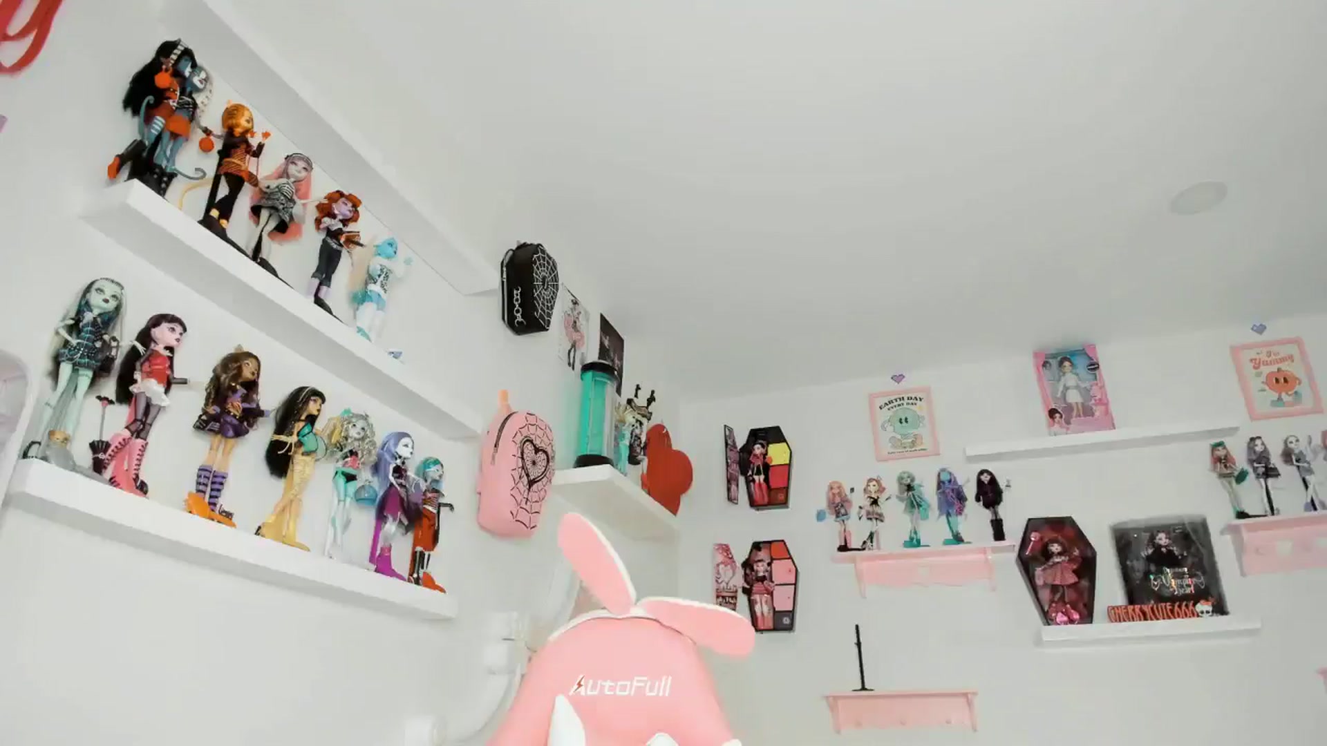Gallery image thumbnail from Cherrycute666's myfreecams stream on, 11/22/2025, 08:31 image 7 of 20