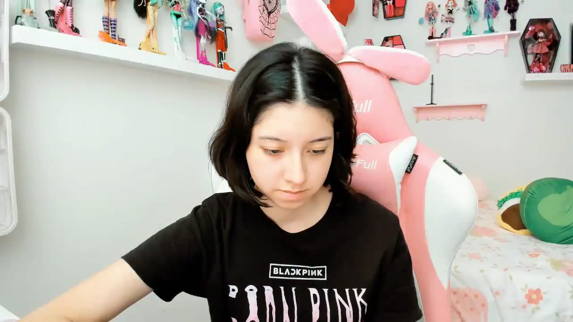 Gallery image thumbnail from Cherrycute666's myfreecams stream on, 11/22/2025, 22:04 image 11 of 20