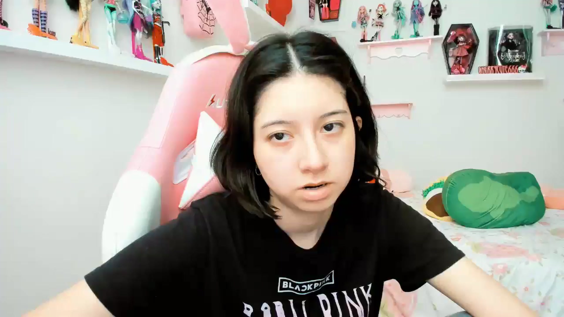 Gallery image thumbnail from Cherrycute666's myfreecams stream on, 11/22/2025, 22:04 image 4 of 20