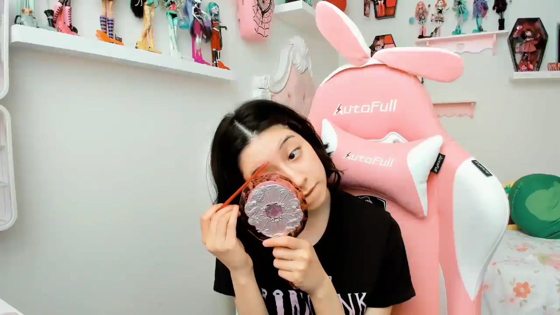 Gallery image thumbnail from Cherrycute666's myfreecams stream on, 11/22/2025, 22:04 image 7 of 20
