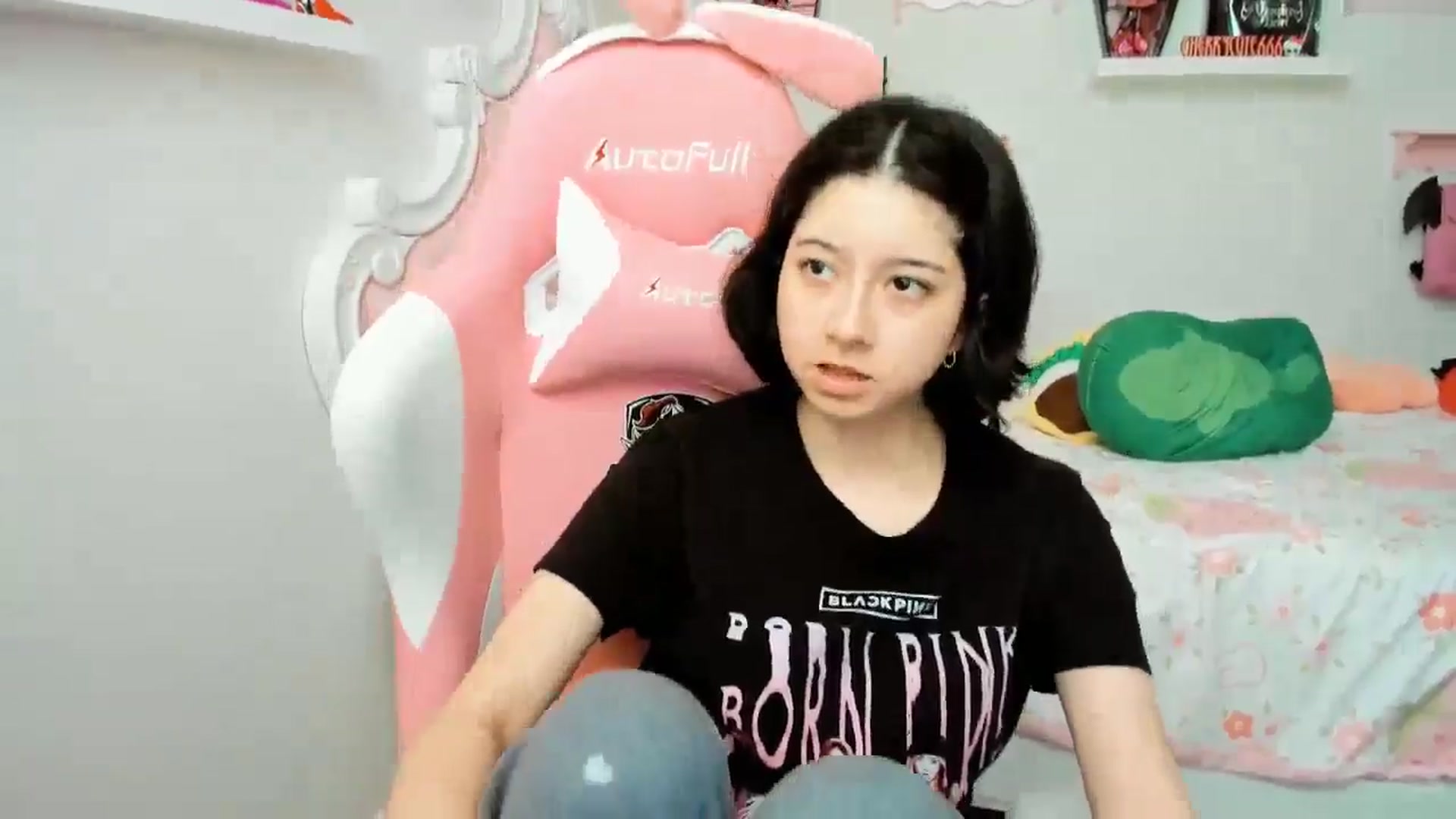 Gallery image thumbnail from Cherrycute666's myfreecams stream on, 11/22/2025, 22:04 image 17 of 20