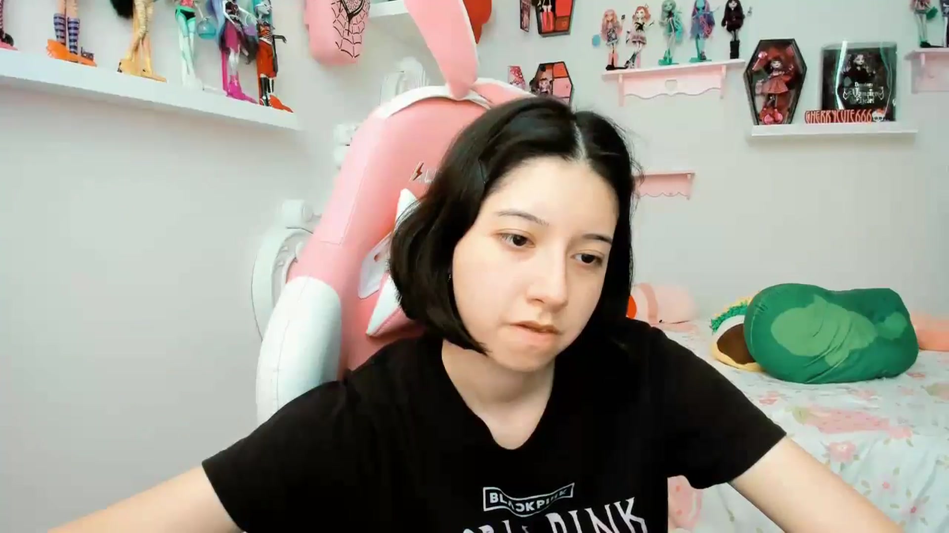 Gallery image thumbnail from Cherrycute666's myfreecams stream on, 11/22/2025, 22:04 image 5 of 20