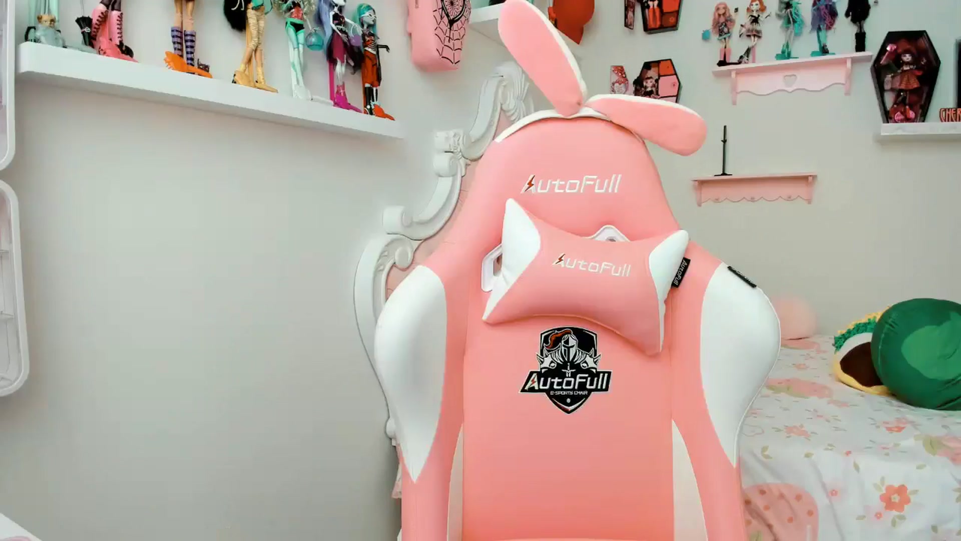 Gallery image thumbnail from Cherrycute666's myfreecams stream on, 11/22/2025, 22:04 image 10 of 20