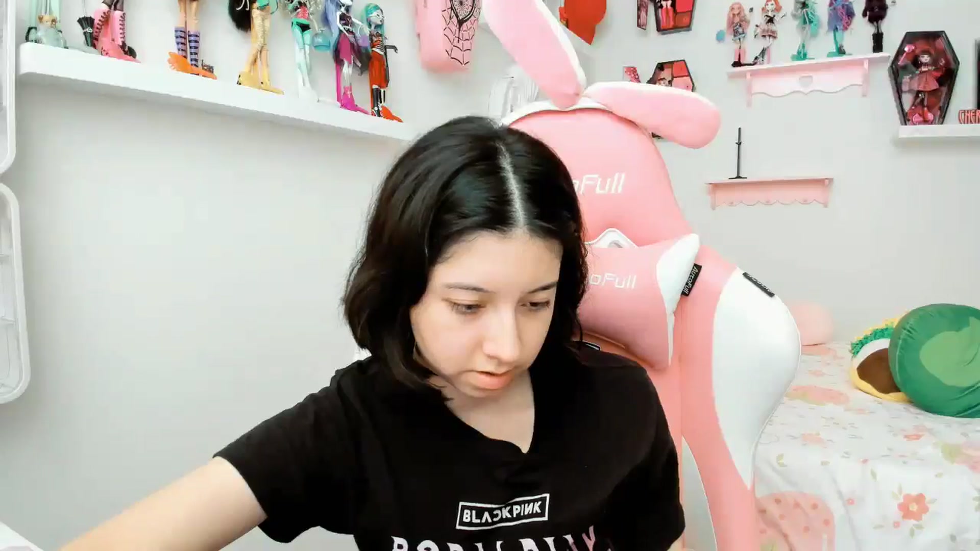 Gallery image thumbnail from Cherrycute666's myfreecams stream on, 11/22/2025, 22:04 image 14 of 20