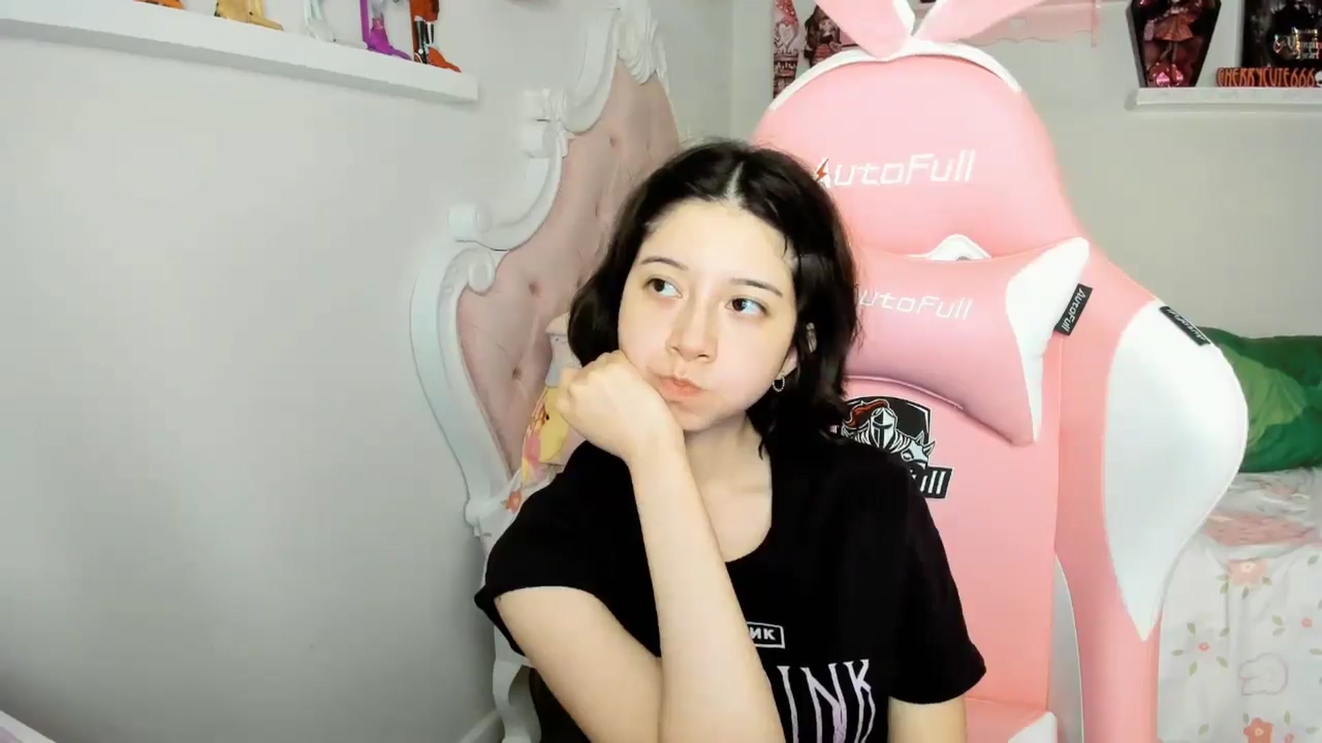 Gallery image thumbnail from Cherrycute666's myfreecams stream on, 11/23/2025, 01:14 image 7 of 20