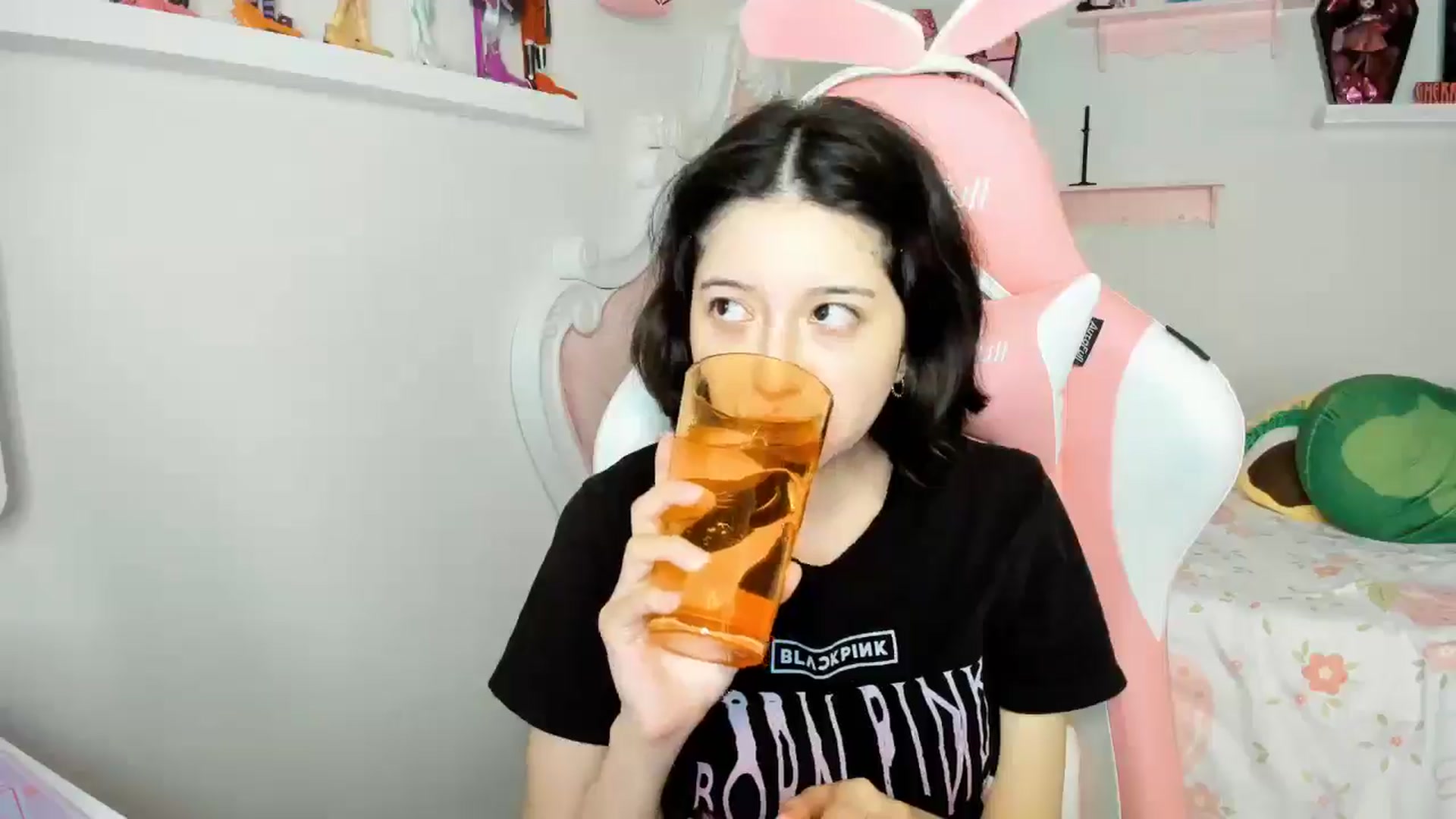 Gallery image thumbnail from Cherrycute666's myfreecams stream on, 11/23/2025, 01:14 image 15 of 20