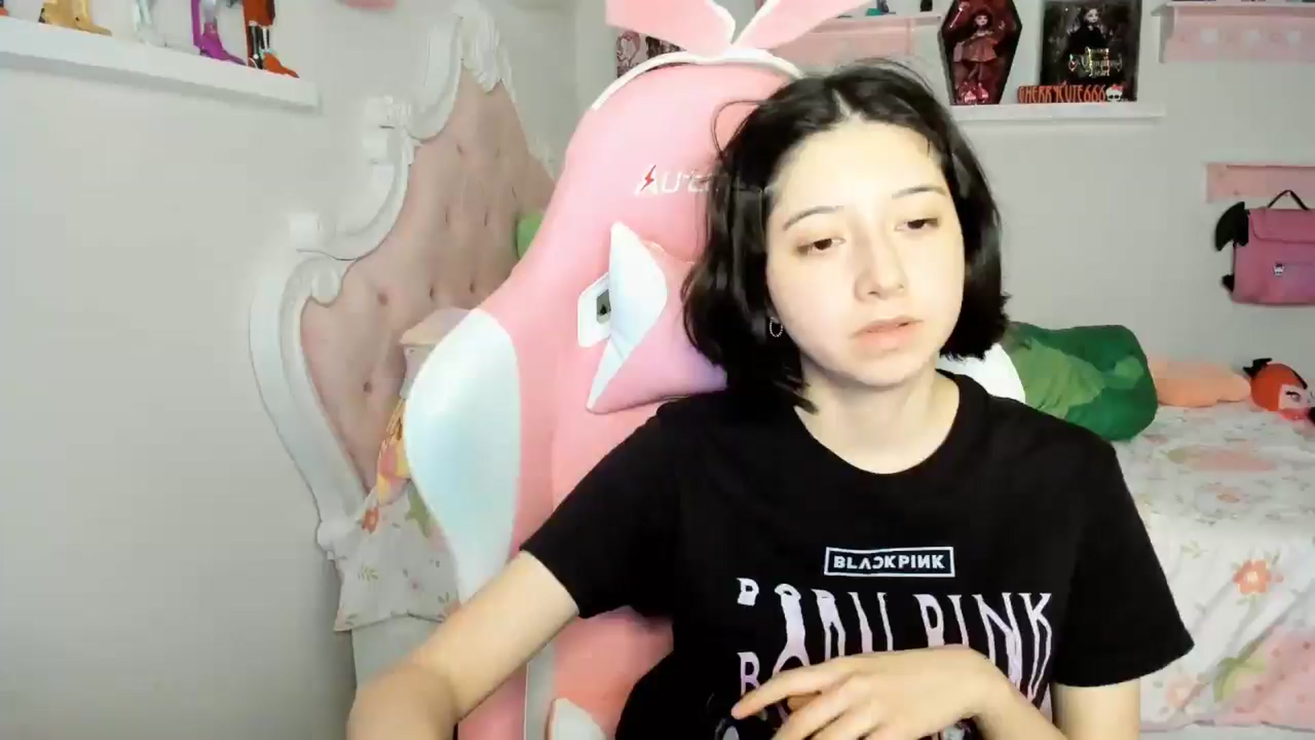 Gallery image thumbnail from Cherrycute666's myfreecams stream on, 11/23/2025, 01:20 image 1 of 20
