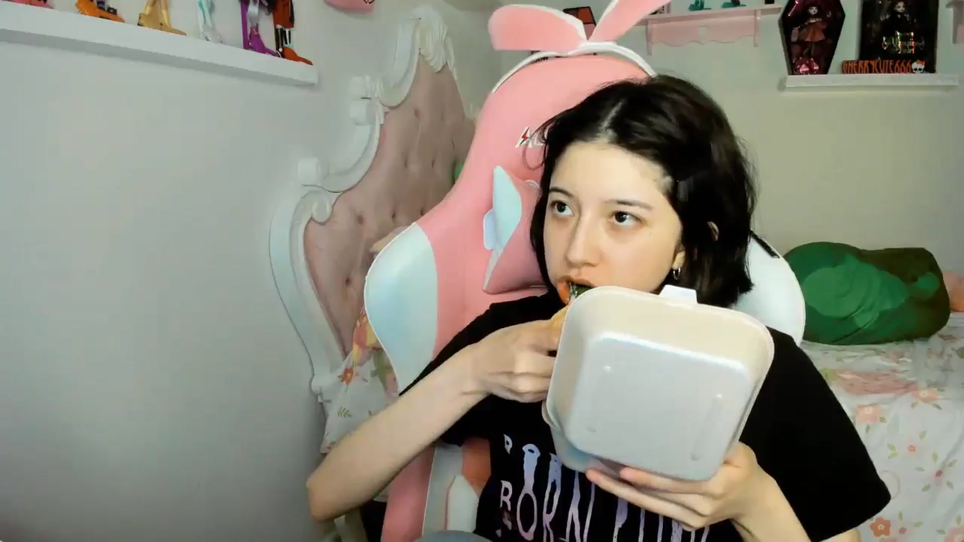 Gallery image thumbnail from Cherrycute666's myfreecams stream on, 11/23/2025, 01:20 image 7 of 20