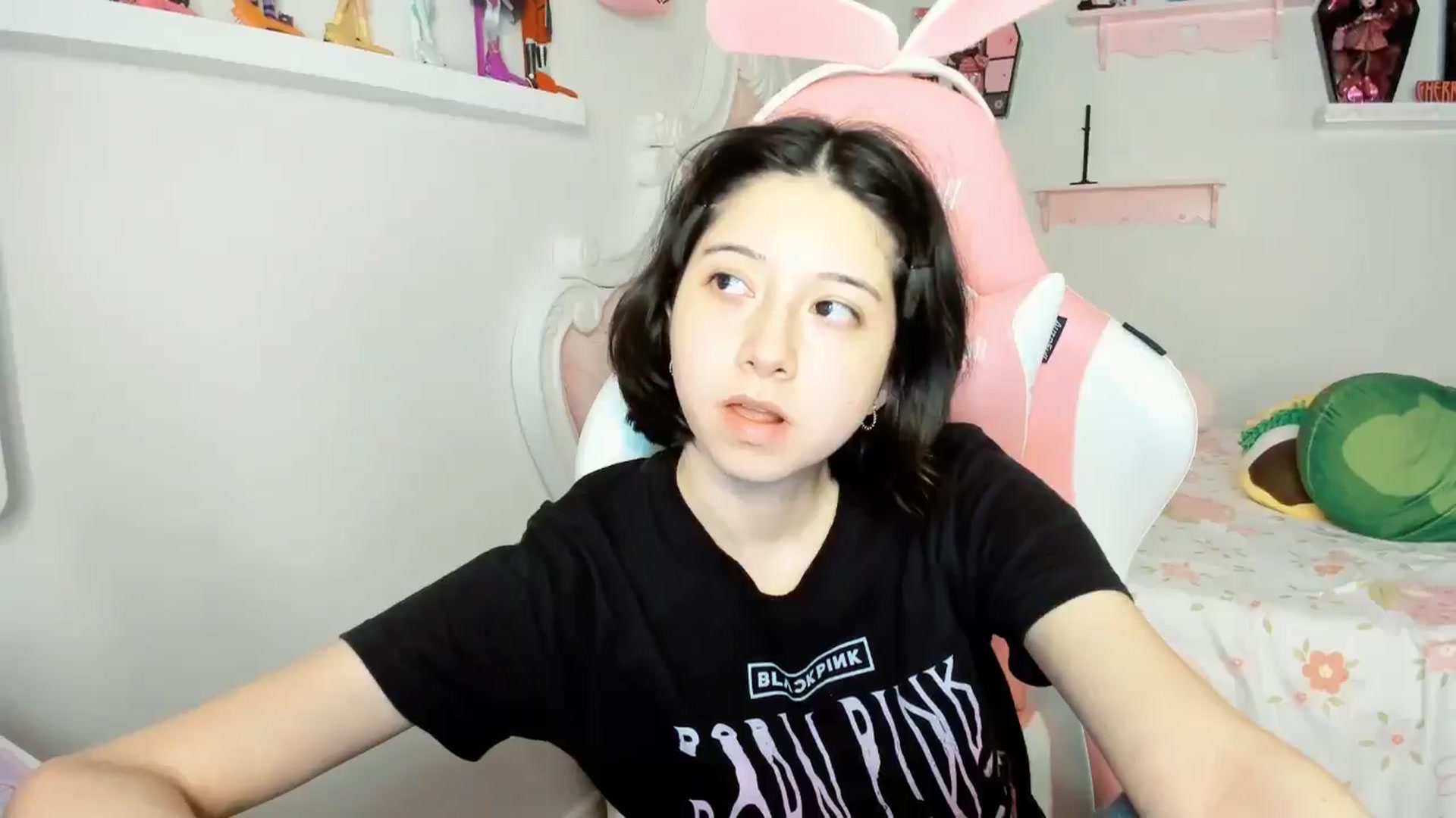 Gallery image thumbnail from Cherrycute666's myfreecams stream on, 11/23/2025, 01:20 image 9 of 20