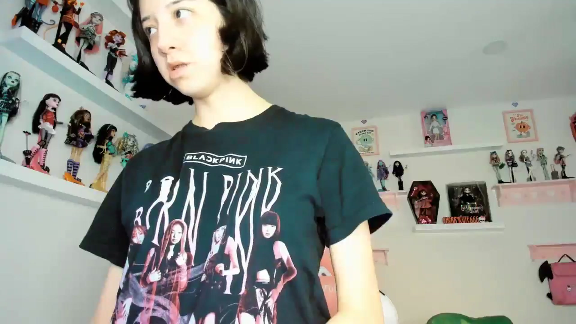Gallery image thumbnail from Cherrycute666's myfreecams stream on, 11/23/2025, 04:50 image 11 of 20