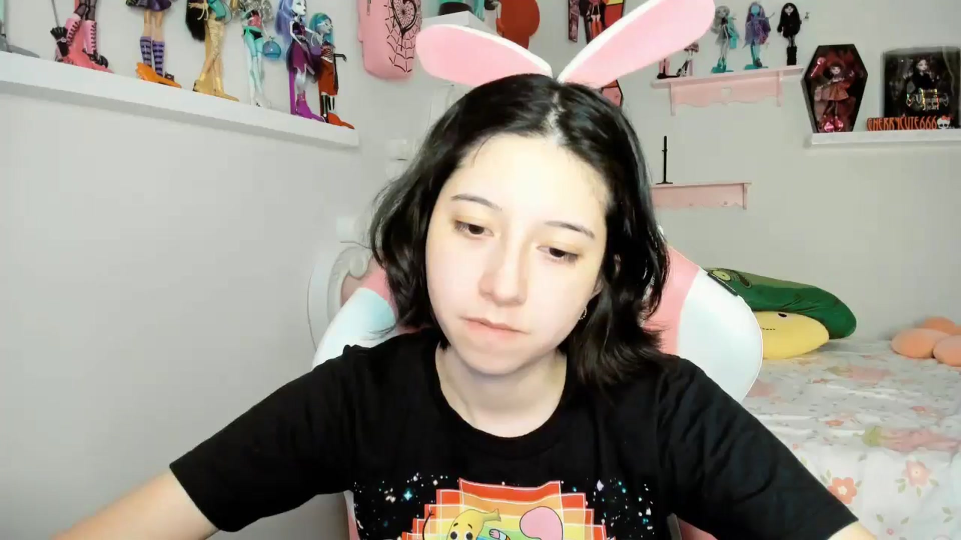 Gallery image thumbnail from Cherrycute666's myfreecams stream on, 11/23/2025, 07:33 image 13 of 20