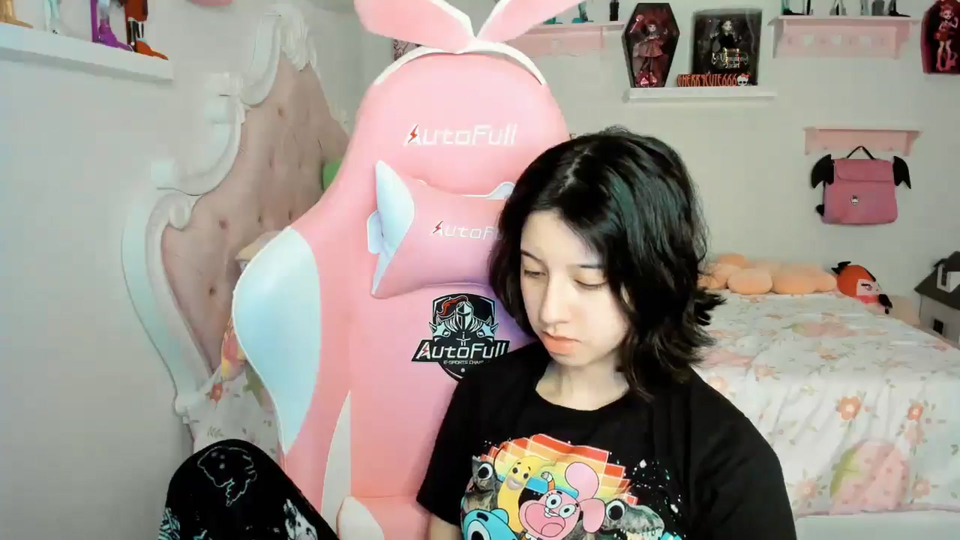 Gallery image thumbnail from Cherrycute666's myfreecams stream on, 11/23/2025, 07:33 image 7 of 20