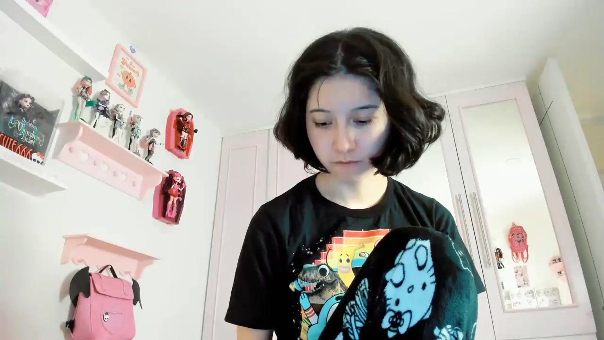 Gallery image thumbnail from Cherrycute666's myfreecams stream on, 11/23/2025, 08:36 image 17 of 20