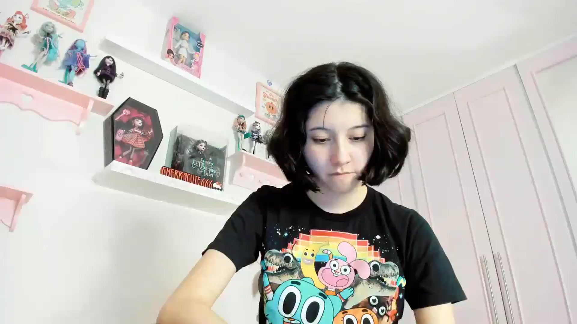 Gallery image thumbnail from Cherrycute666's myfreecams stream on, 11/23/2025, 08:36 image 15 of 20