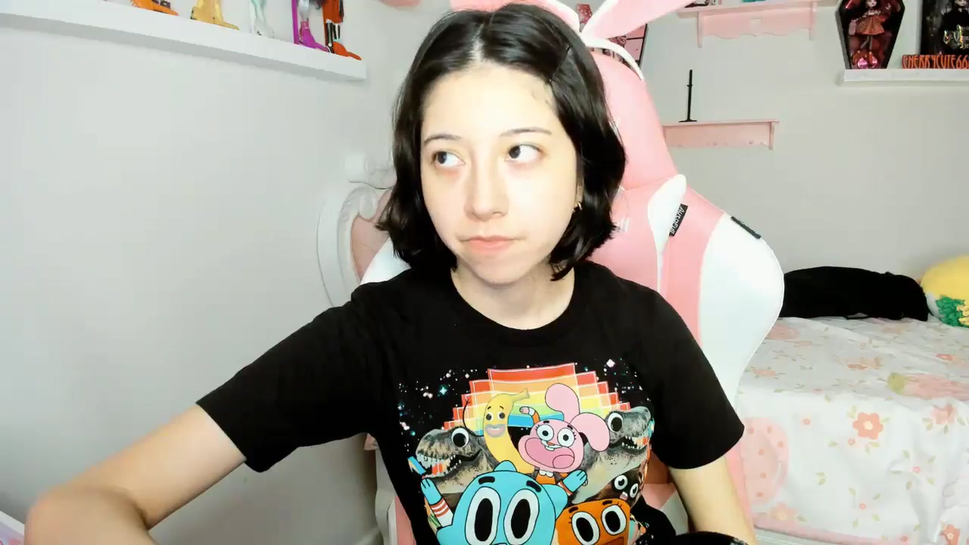 Gallery image thumbnail from Cherrycute666's myfreecams stream on, 11/24/2025, 24:13 image 18 of 20