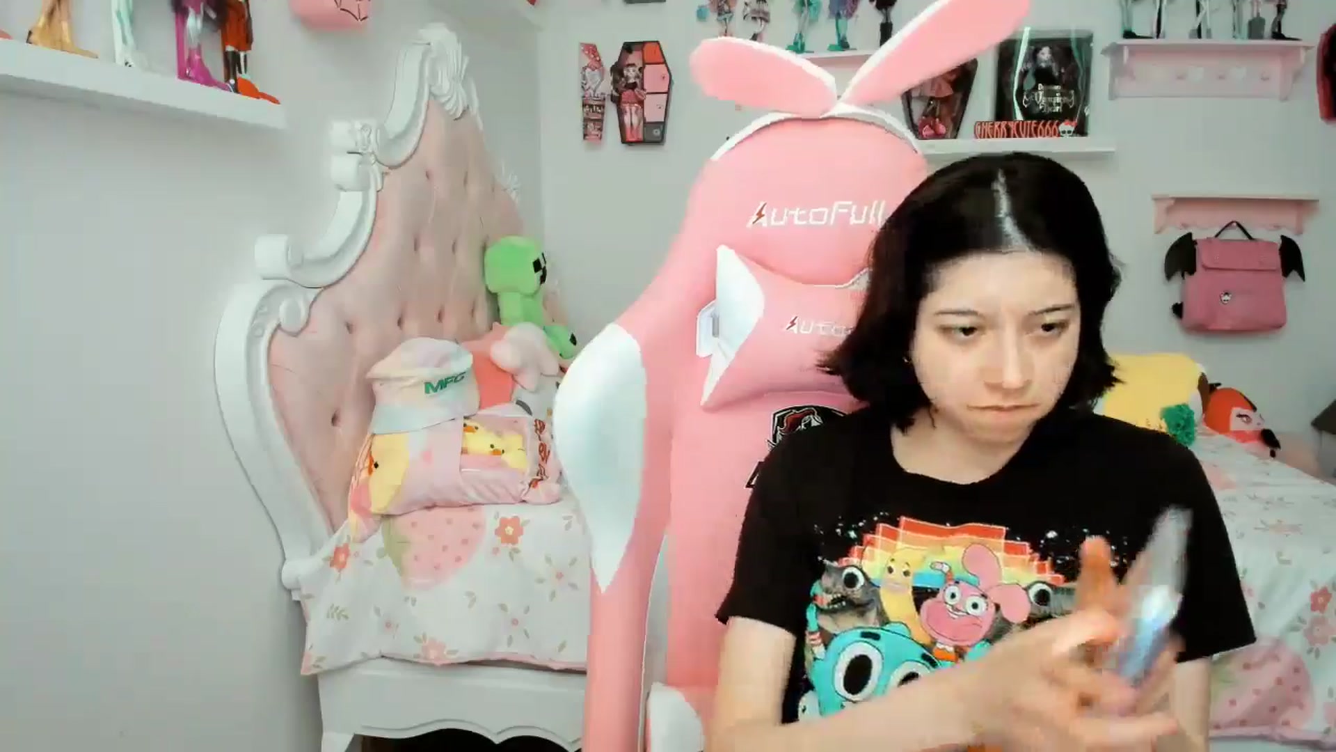 Gallery image thumbnail from Cherrycute666's myfreecams stream on, 11/24/2025, 24:13 image 2 of 20