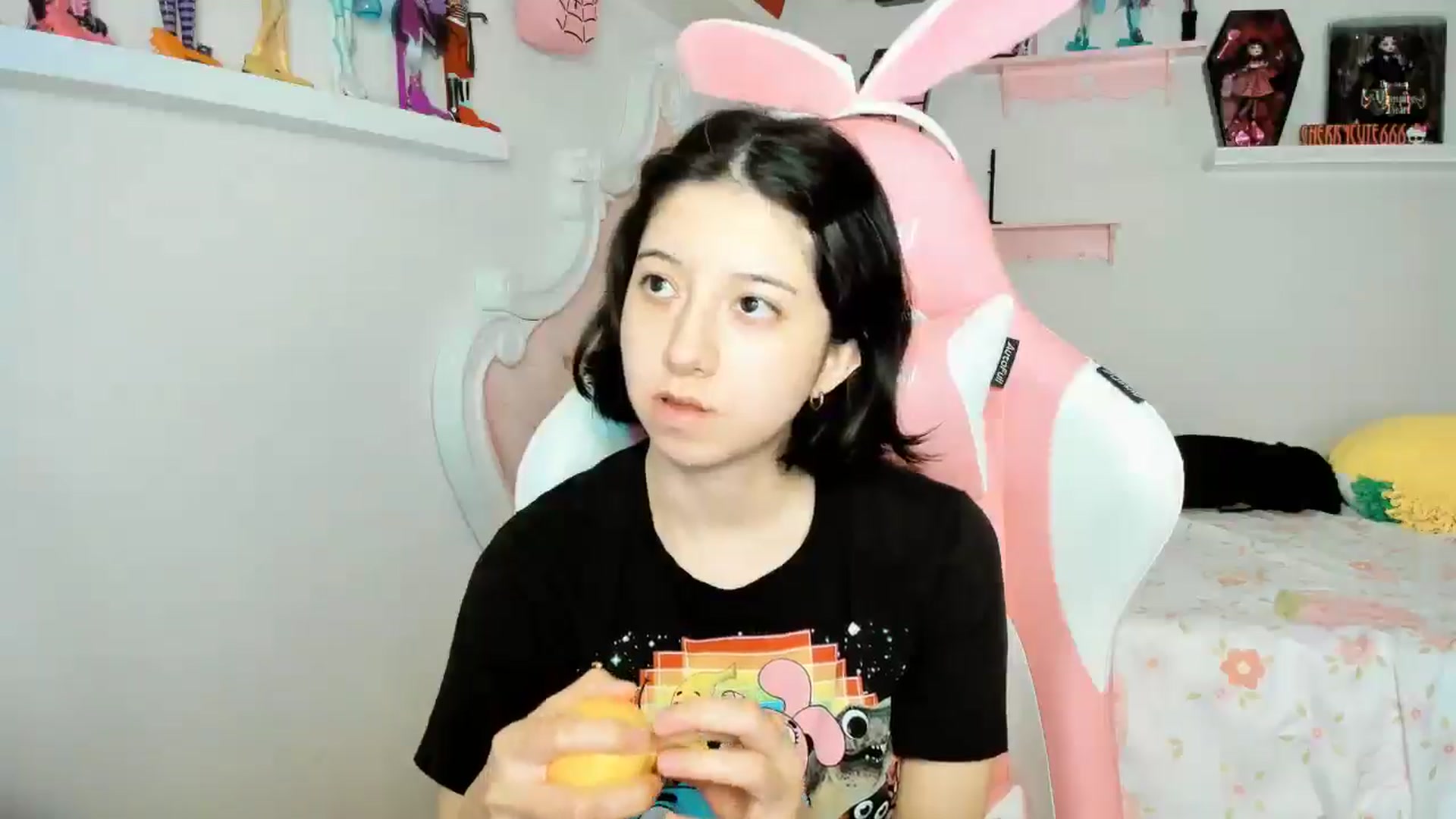 Gallery image thumbnail from Cherrycute666's myfreecams stream on, 11/24/2025, 03:04 image 20 of 20