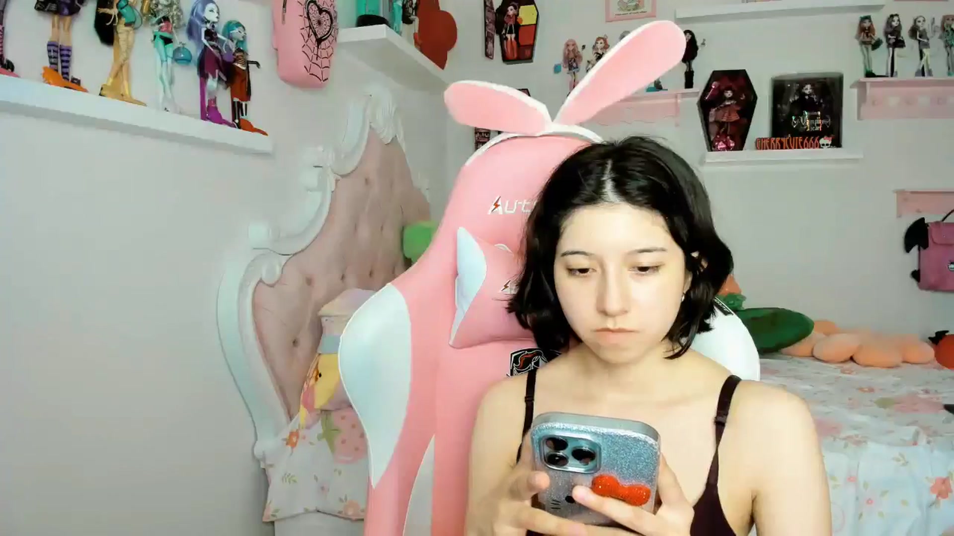 Gallery image thumbnail from Cherrycute666's myfreecams stream on, 11/24/2025, 04:33 image 3 of 20