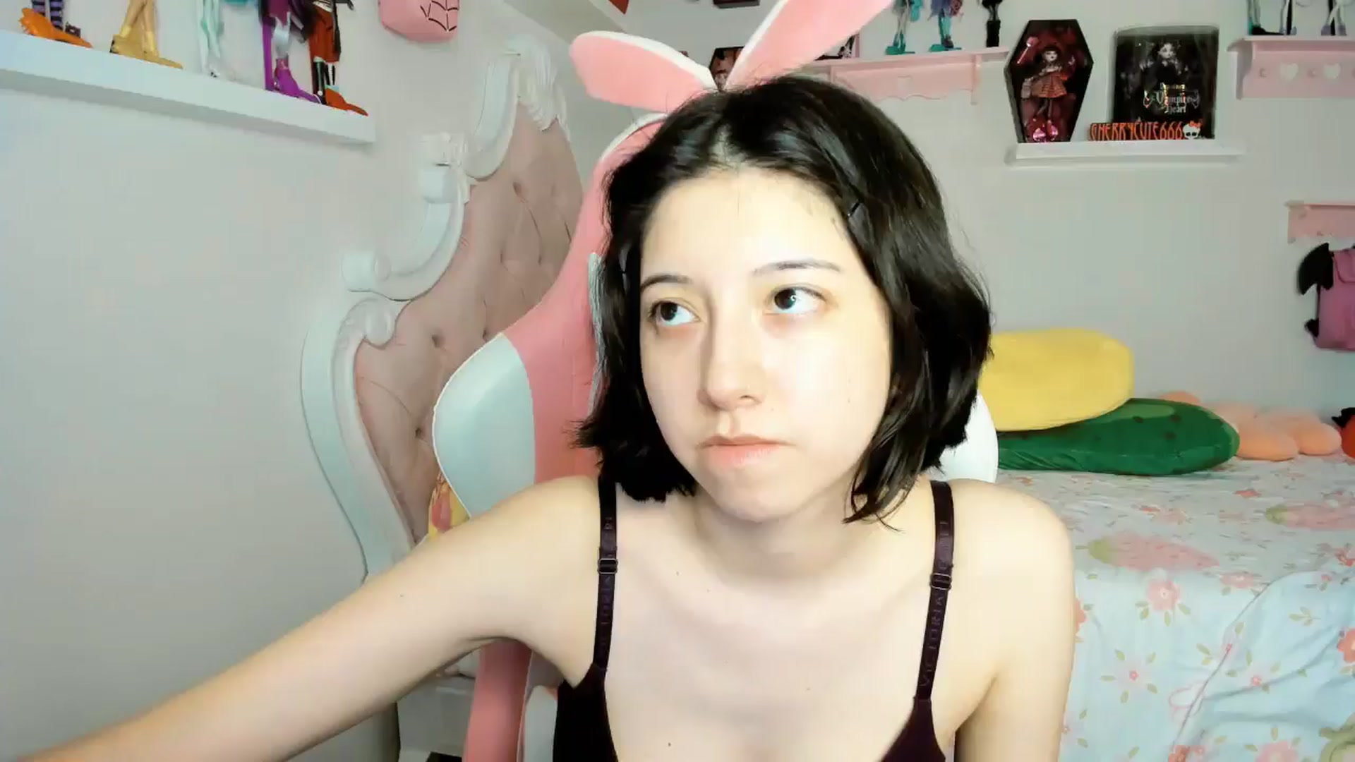 Gallery image thumbnail from Cherrycute666's myfreecams stream on, 11/24/2025, 05:17 image 13 of 20