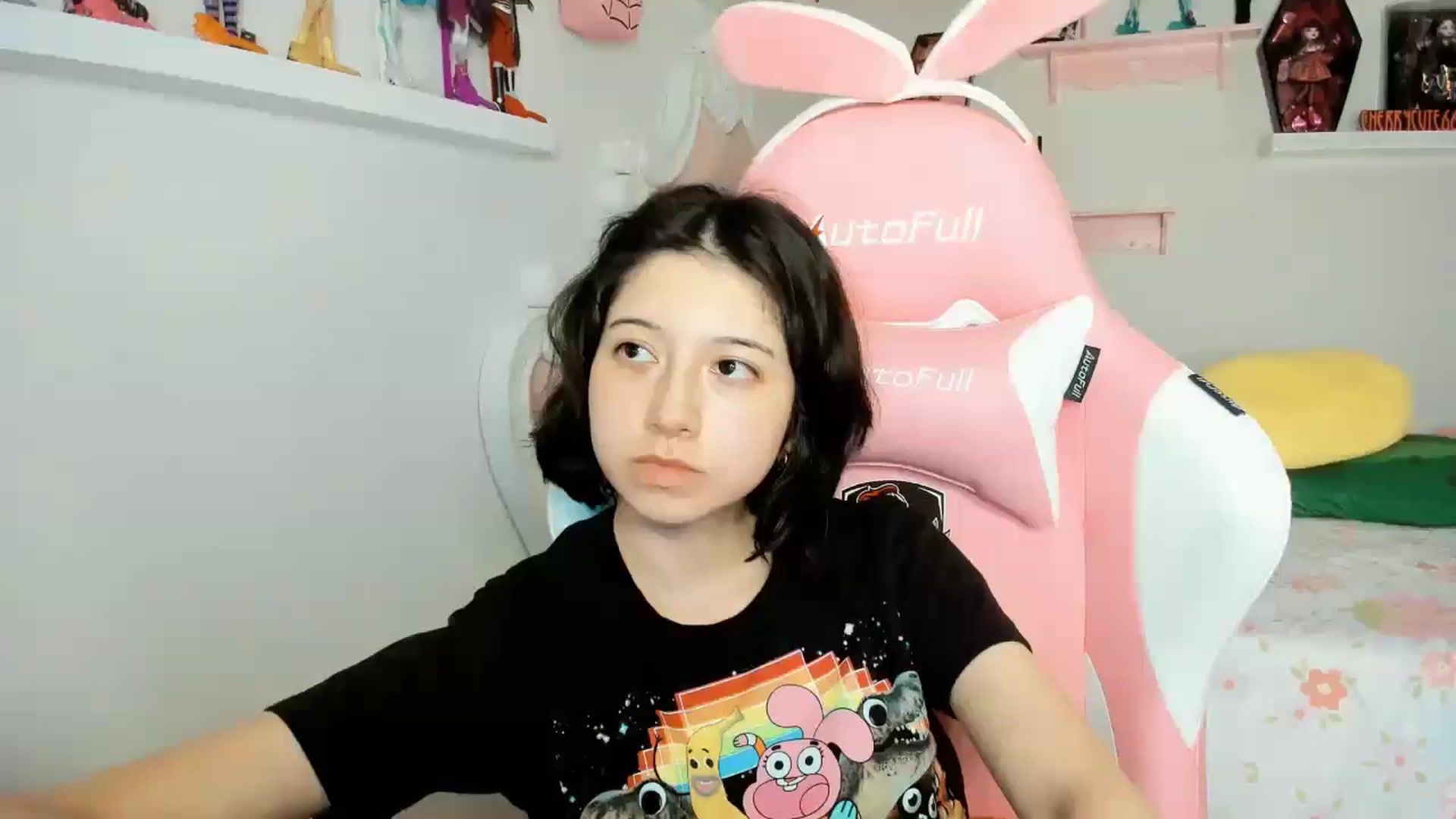 Gallery image thumbnail from Cherrycute666's myfreecams stream on, 11/24/2025, 05:17 image 17 of 20