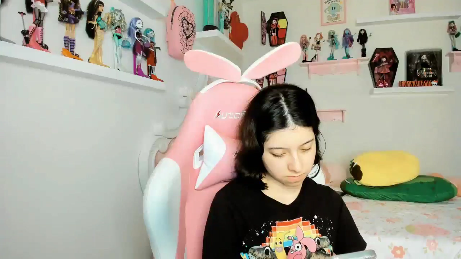 Gallery image thumbnail from Cherrycute666's myfreecams stream on, 11/24/2025, 06:32 image 4 of 20