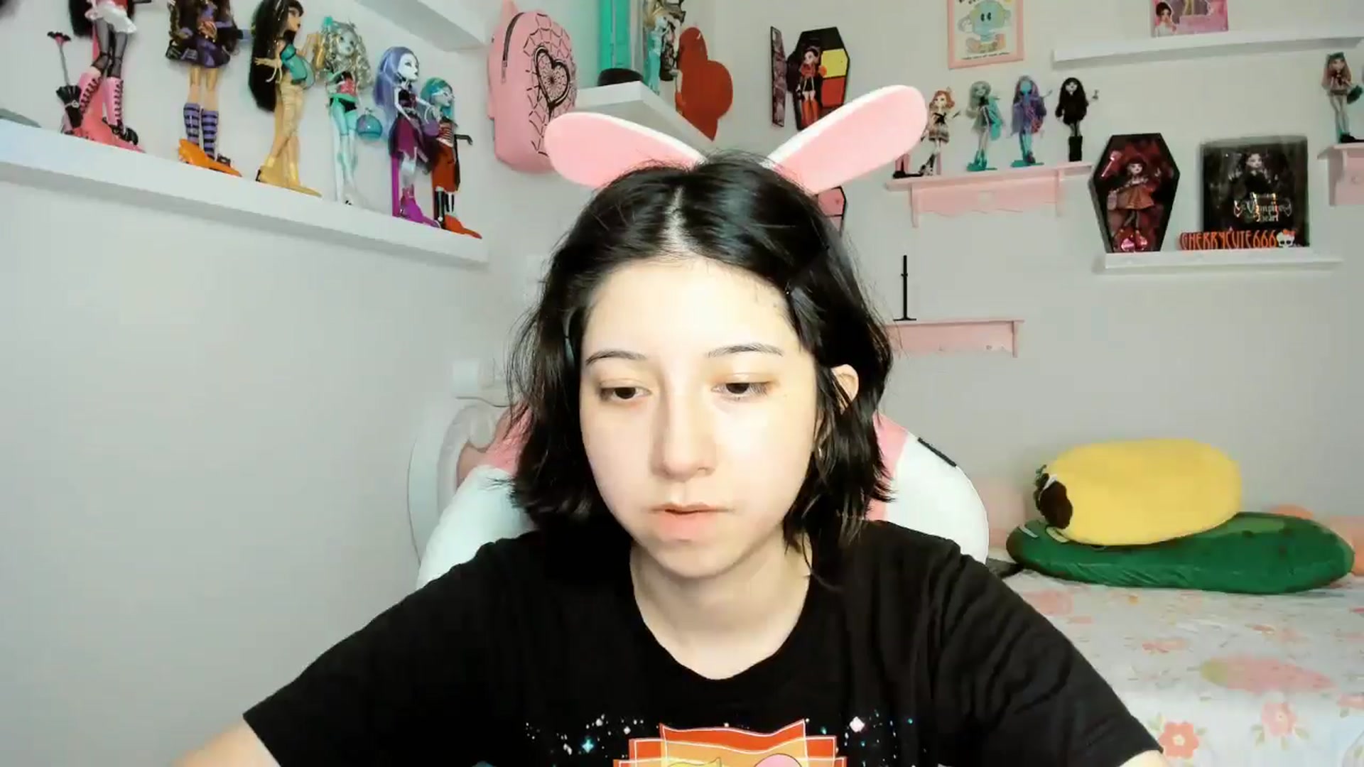 Gallery image thumbnail from Cherrycute666's myfreecams stream on, 11/24/2025, 06:32 image 3 of 20