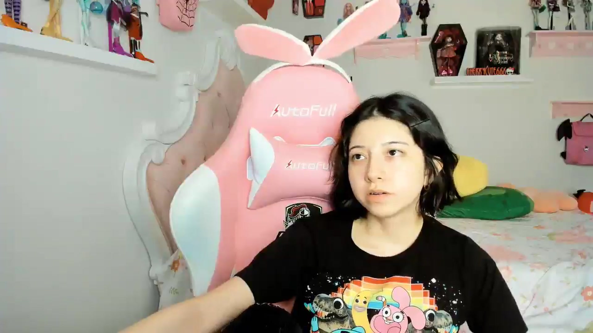 Gallery image thumbnail from Cherrycute666's myfreecams stream on, 11/24/2025, 06:32 image 5 of 20