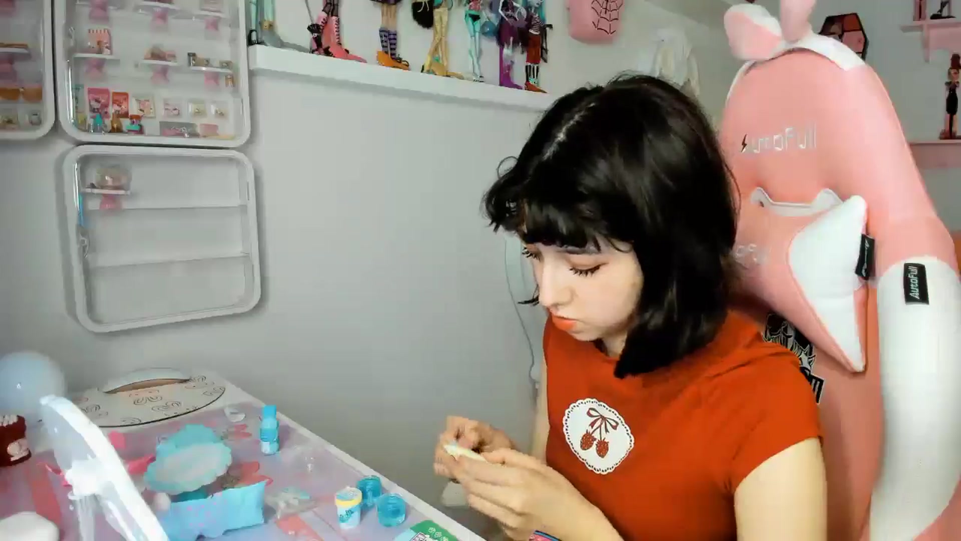 Gallery image thumbnail from Cherrycute666's myfreecams stream on, 11/29/2025, 02:58 image 16 of 20