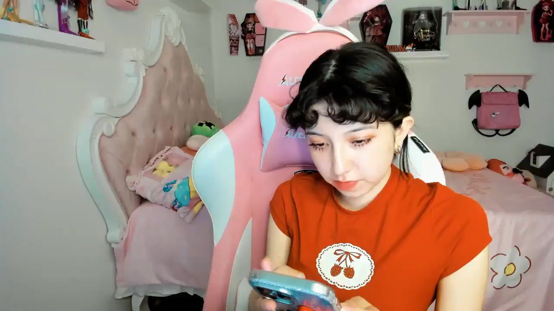 Gallery image thumbnail from Cherrycute666's myfreecams stream on, 11/29/2025, 08:29 image 6 of 20