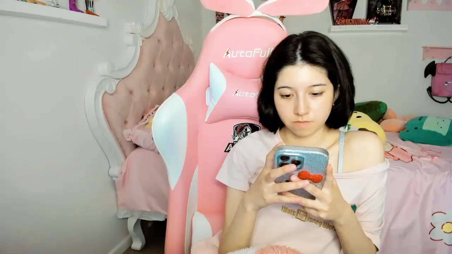 Gallery image thumbnail from Cherrycute666's myfreecams stream on, 11/30/2025, 05:52 image 19 of 20