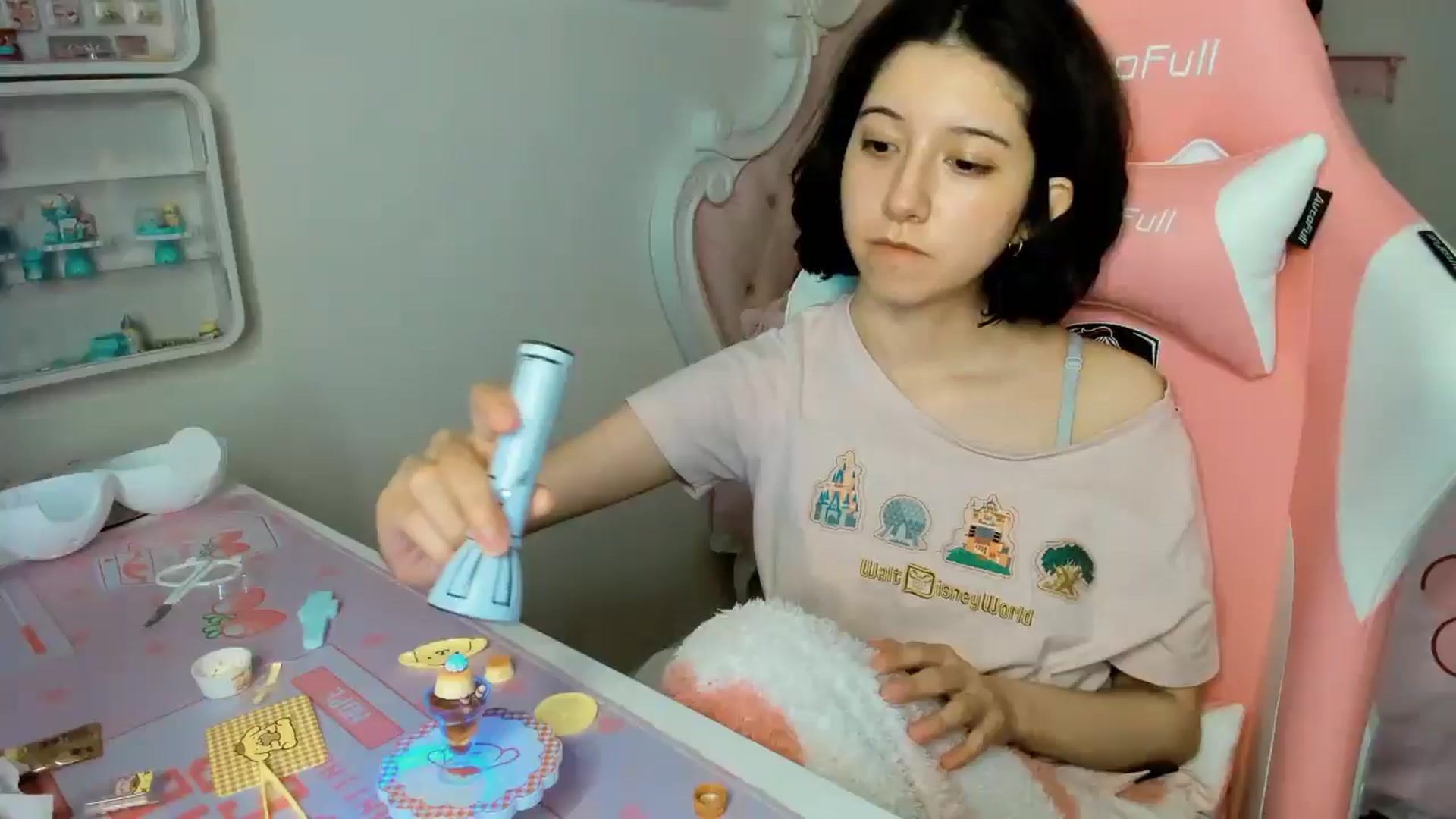 Gallery image thumbnail from Cherrycute666's myfreecams stream on, 11/30/2025, 05:52 image 17 of 20