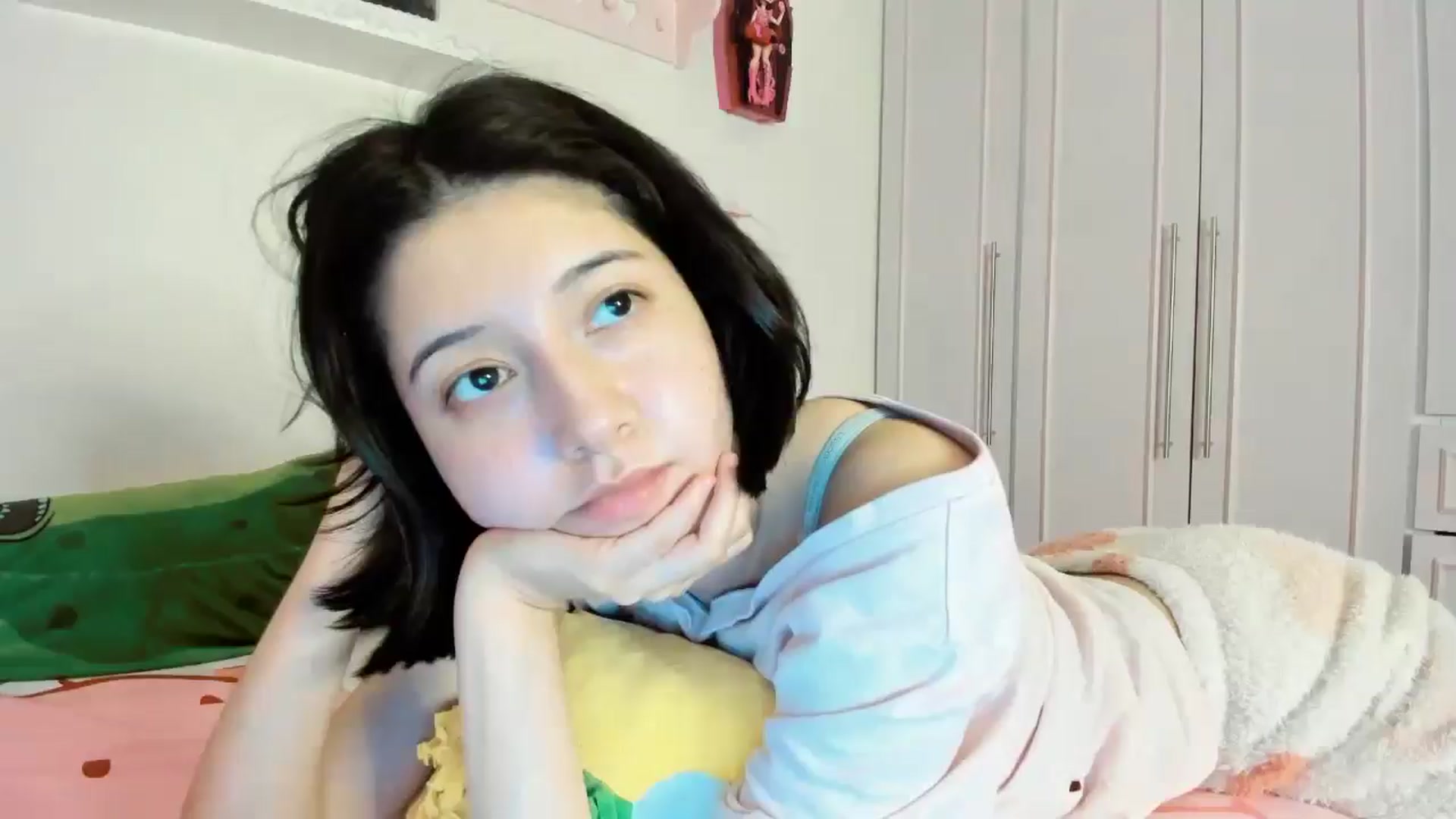 Gallery image thumbnail from Cherrycute666's myfreecams stream on, 11/30/2025, 08:00 image 11 of 20
