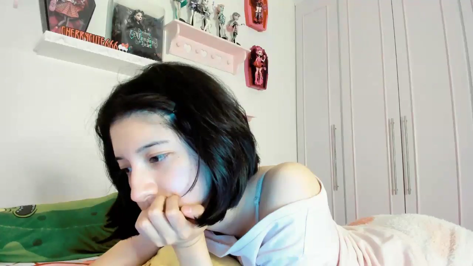 Gallery image thumbnail from Cherrycute666's myfreecams stream on, 11/30/2025, 08:00 image 7 of 20