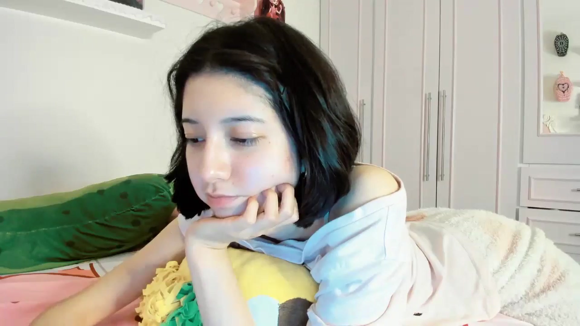 Gallery image thumbnail from Cherrycute666's myfreecams stream on, 11/30/2025, 08:00 image 16 of 20