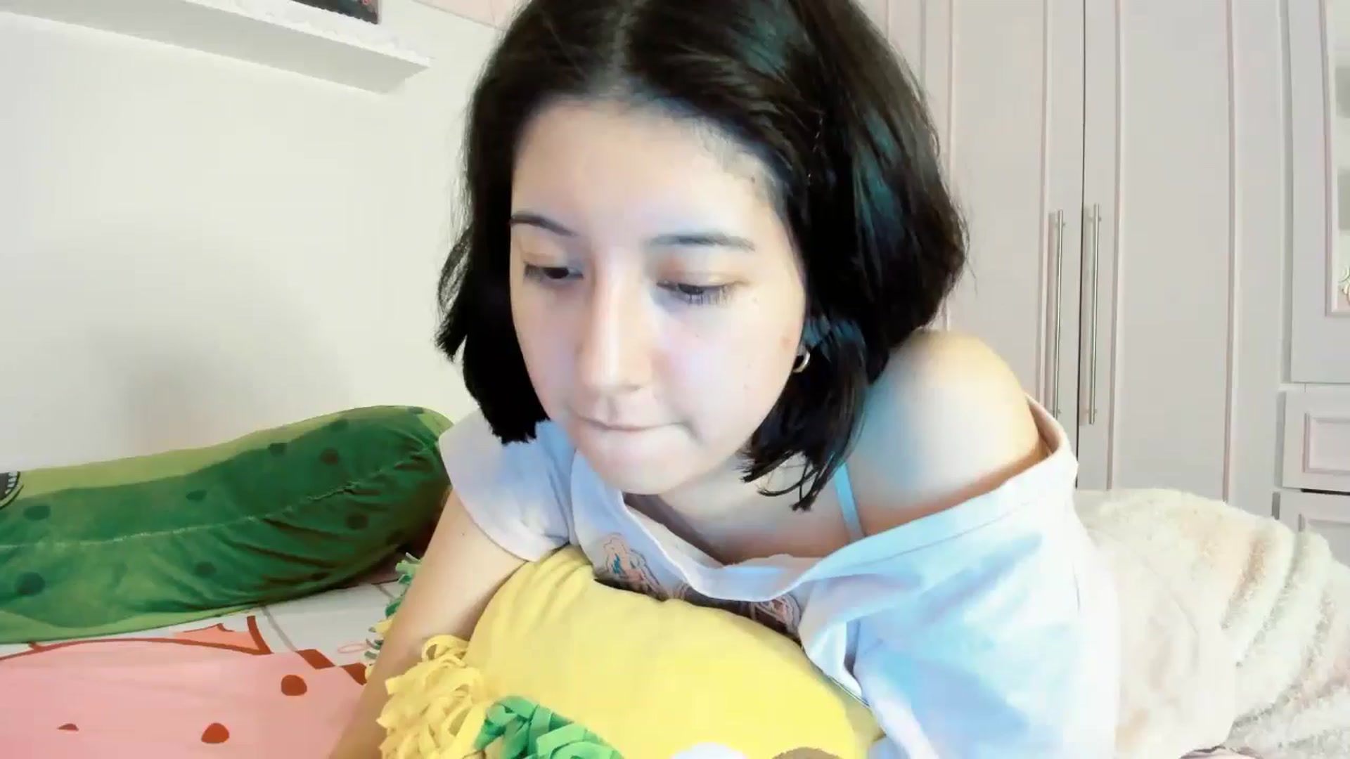 Gallery image thumbnail from Cherrycute666's myfreecams stream on, 11/30/2025, 08:00 image 15 of 20