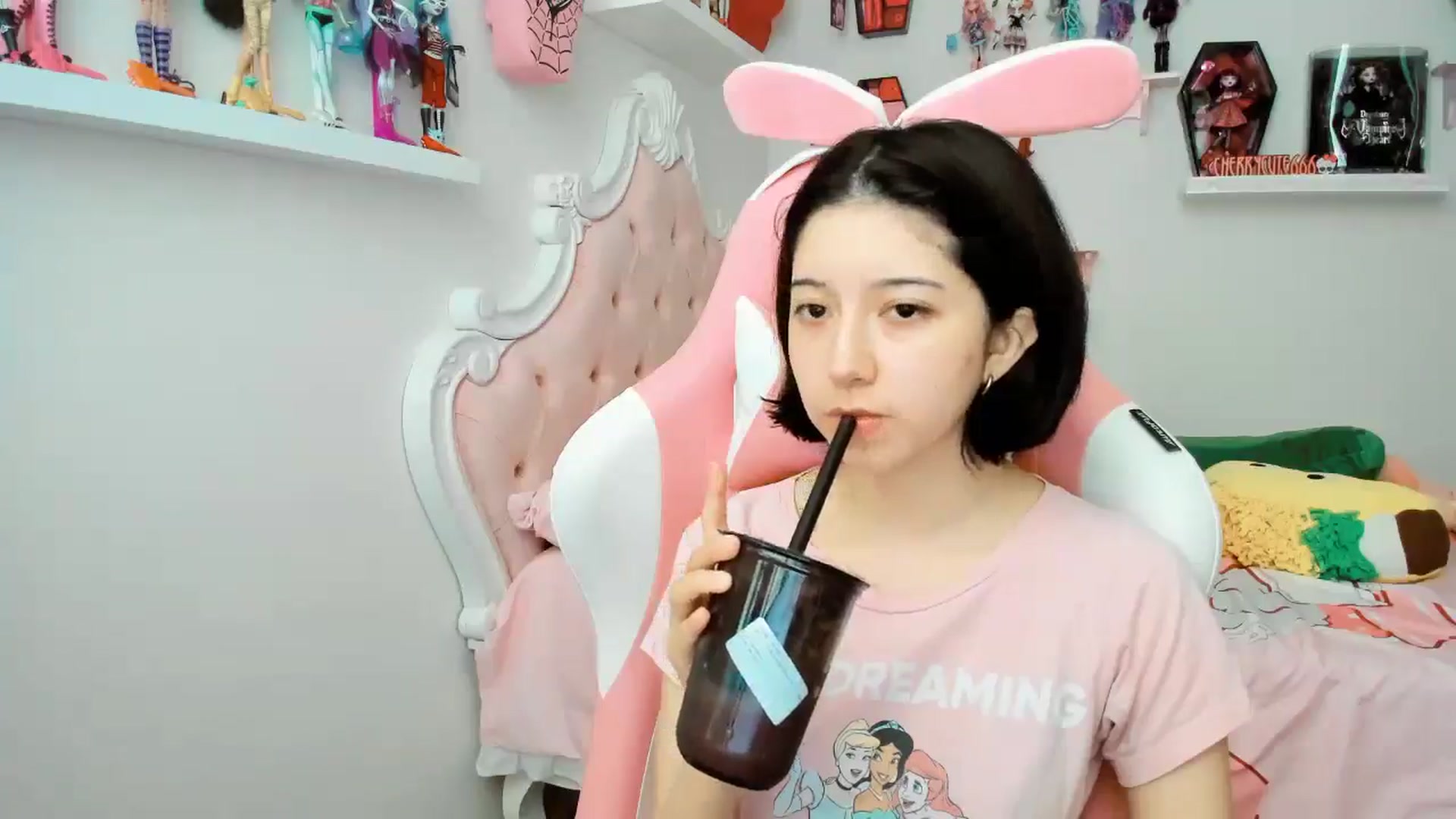 Gallery image thumbnail from Cherrycute666's myfreecams stream on, 11/30/2025, 21:18 image 2 of 20