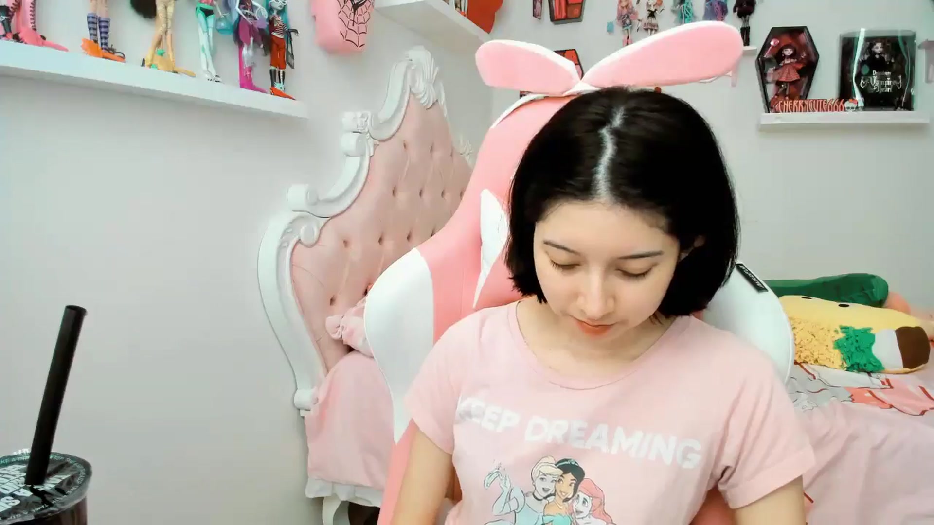 Gallery image thumbnail from Cherrycute666's myfreecams stream on, 11/30/2025, 21:18 image 3 of 20