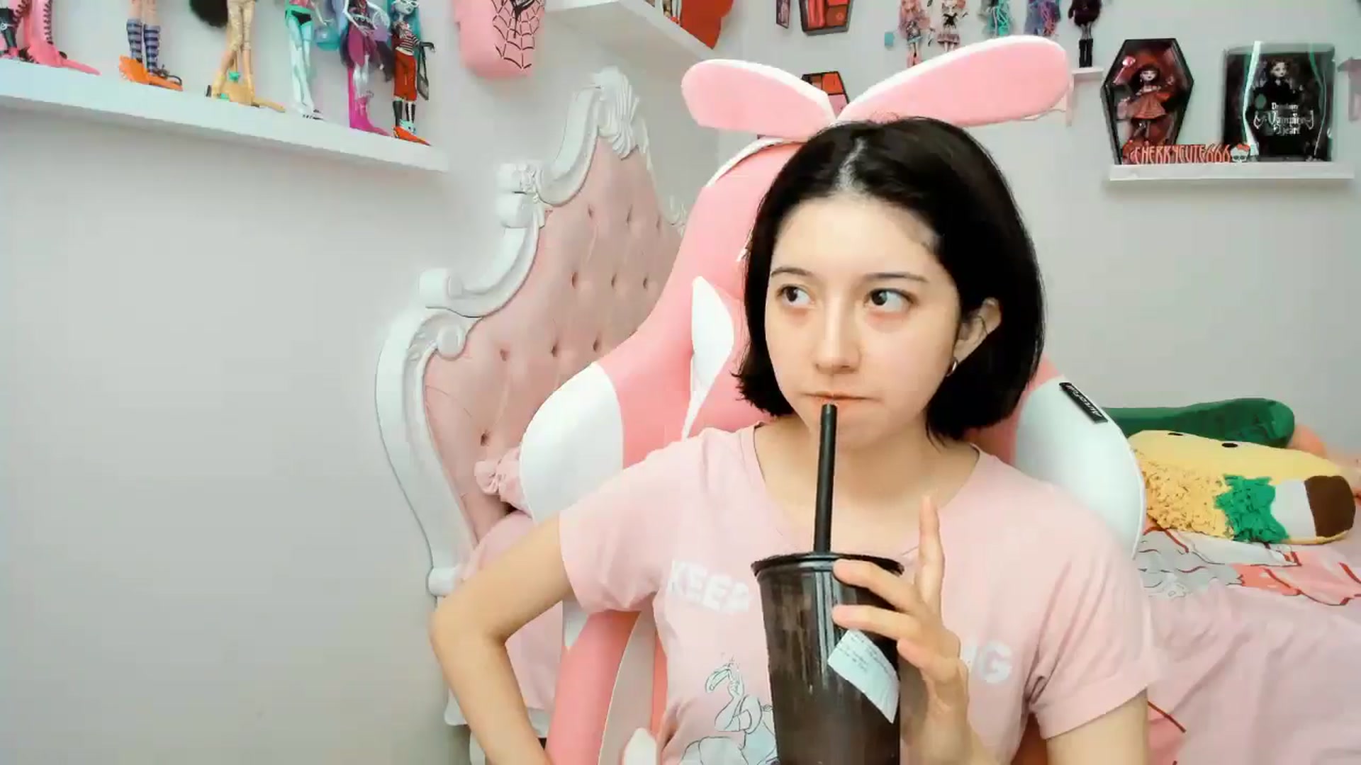 Gallery image thumbnail from Cherrycute666's myfreecams stream on, 11/30/2025, 21:18 image 4 of 20