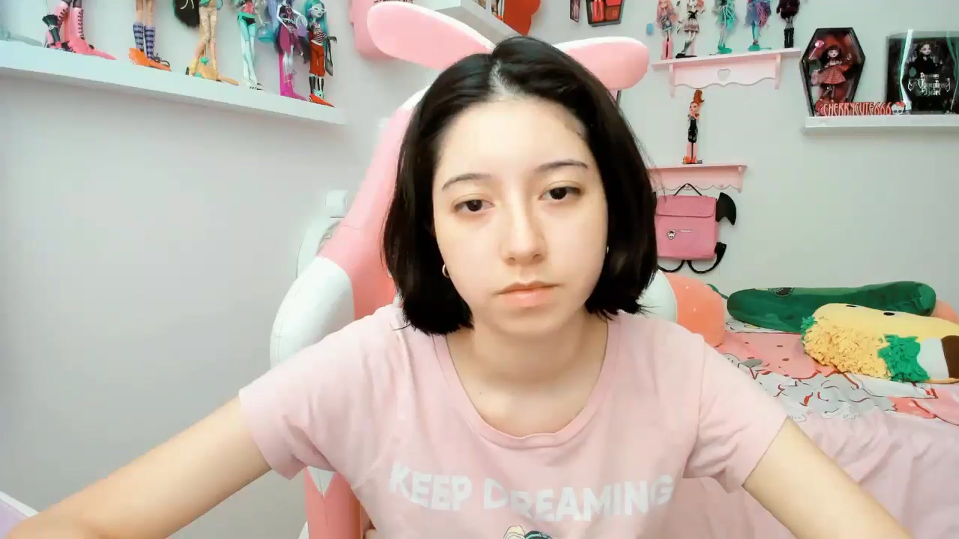 Gallery image thumbnail from Cherrycute666's myfreecams stream on, 11/30/2025, 21:18 image 14 of 20