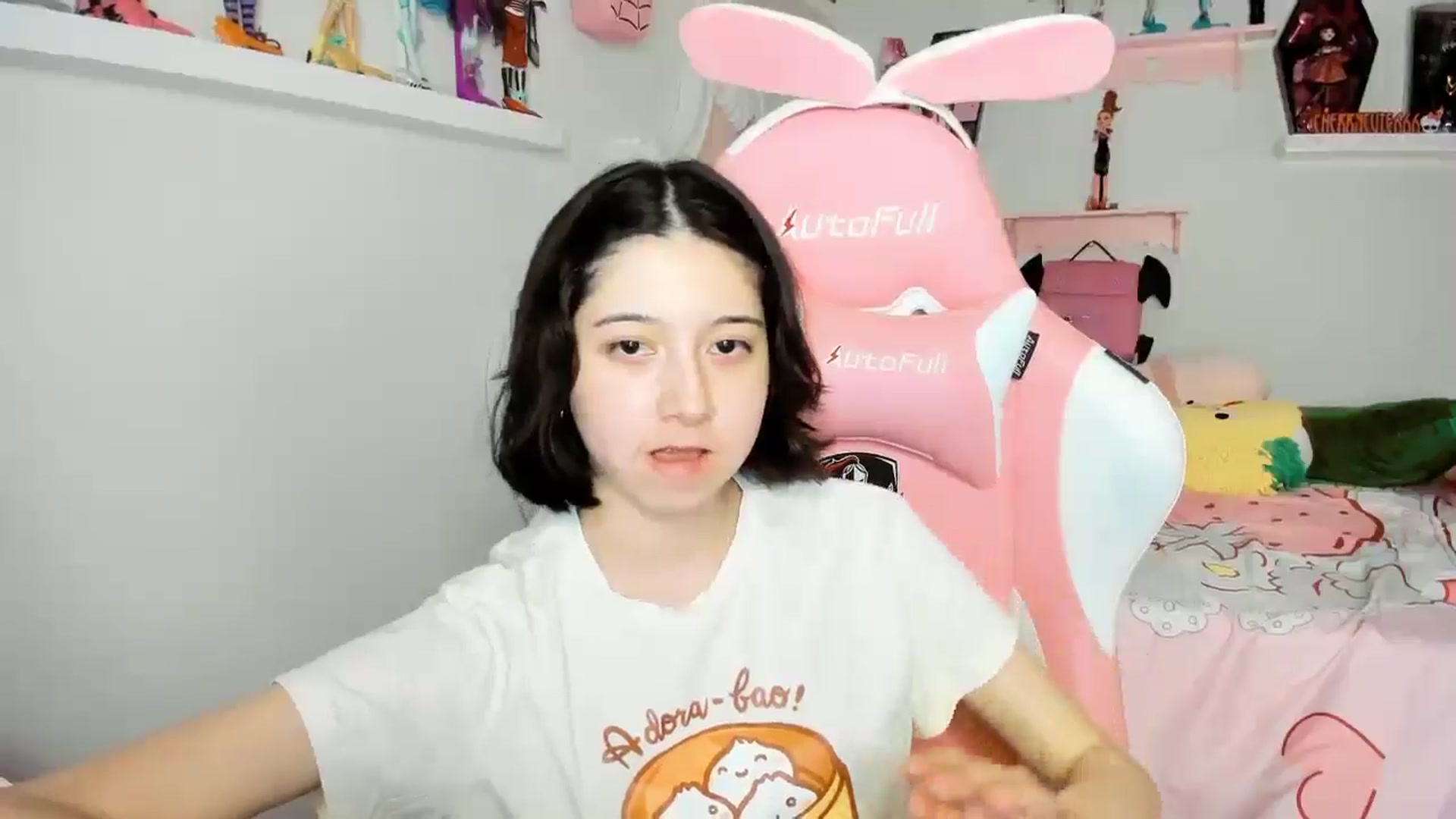 Gallery image thumbnail from Cherrycute666's myfreecams stream on, 12/01/2025, 03:26 image 9 of 20