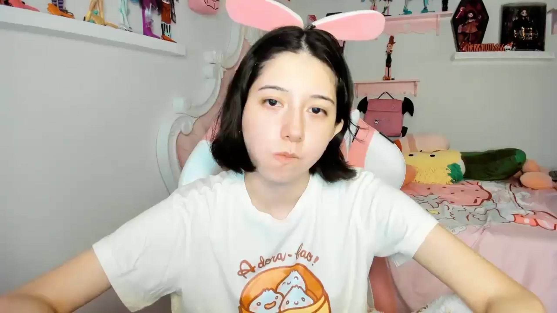 Gallery image thumbnail from Cherrycute666's myfreecams stream on, 12/01/2025, 03:26 image 8 of 20