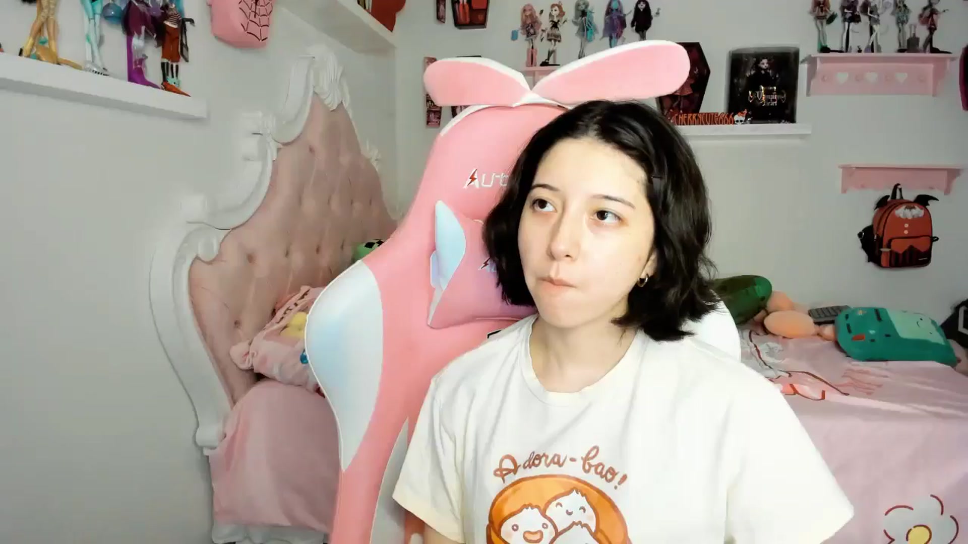 Gallery image thumbnail from Cherrycute666's myfreecams stream on, 12/01/2025, 03:26 image 14 of 20