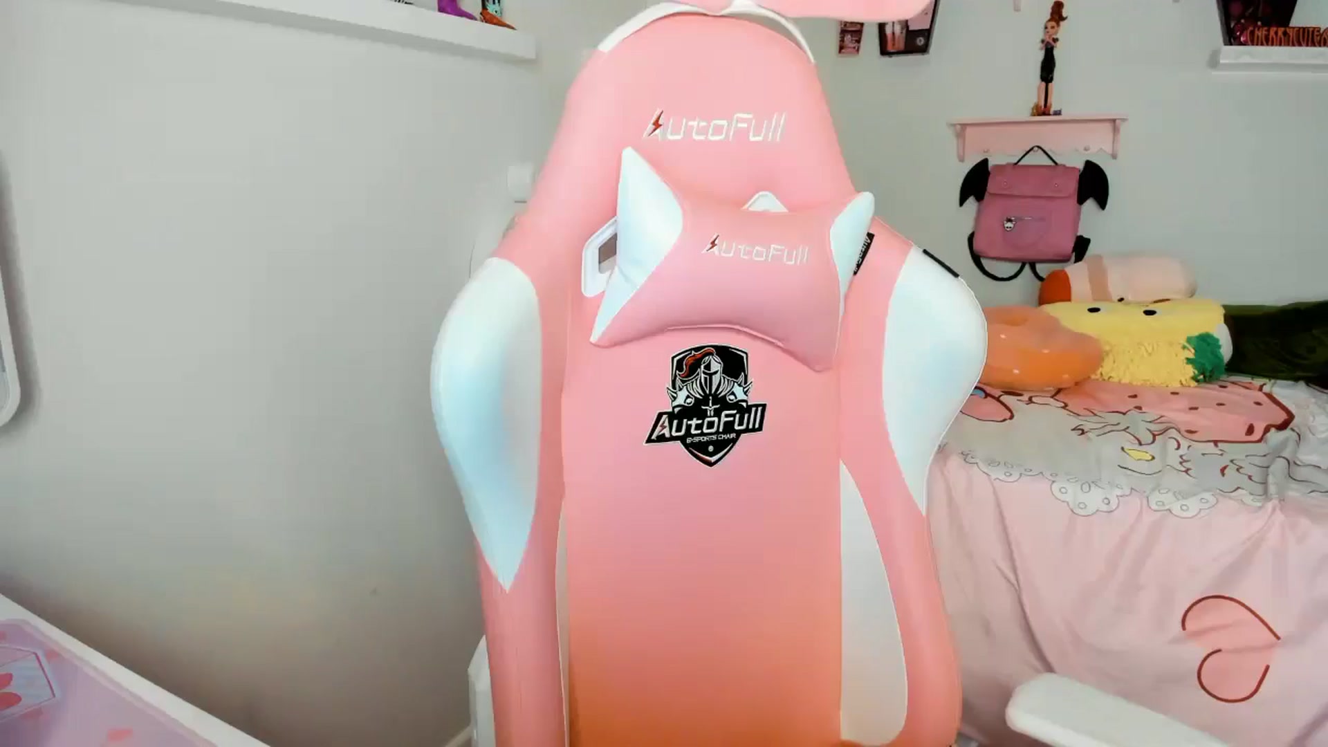 Gallery image thumbnail from Cherrycute666's myfreecams stream on, 12/01/2025, 03:26 image 4 of 20