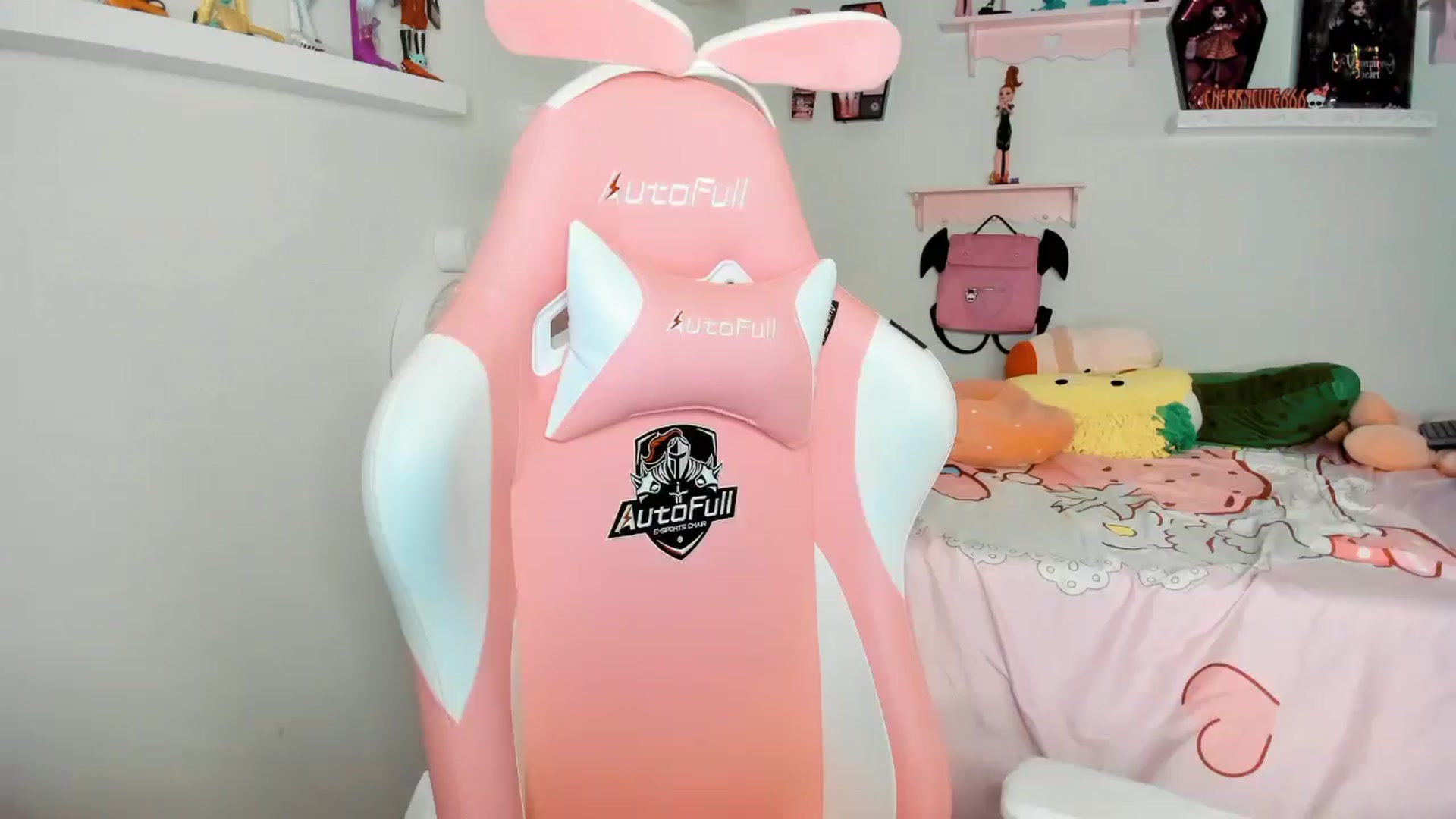 Gallery image thumbnail from Cherrycute666's myfreecams stream on, 12/01/2025, 03:26 image 16 of 20