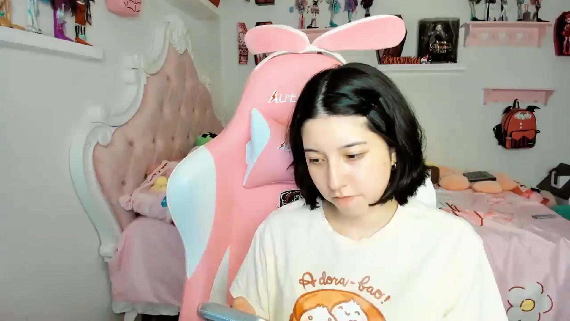 Gallery image thumbnail from Cherrycute666's myfreecams stream on, 12/01/2025, 05:49 image 14 of 20