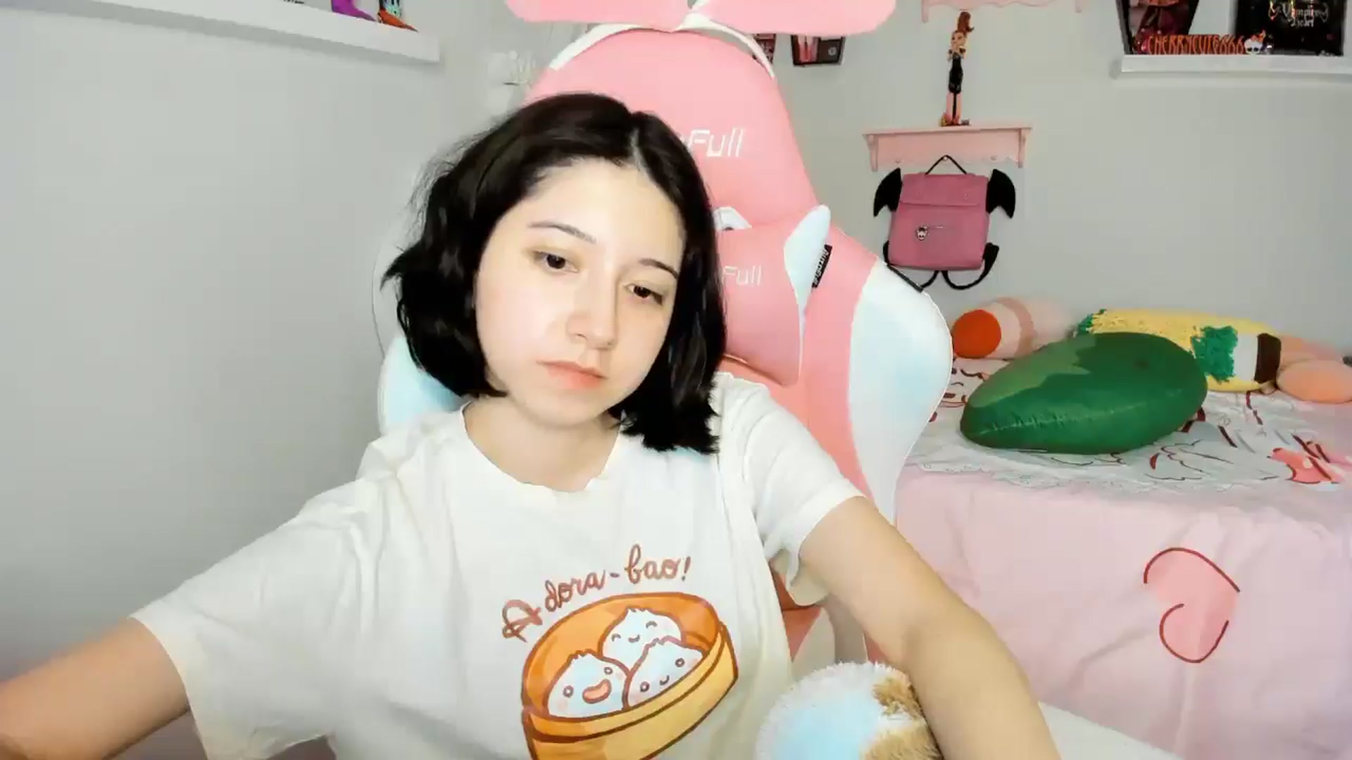 Gallery image thumbnail from Cherrycute666's myfreecams stream on, 12/01/2025, 05:49 image 2 of 20