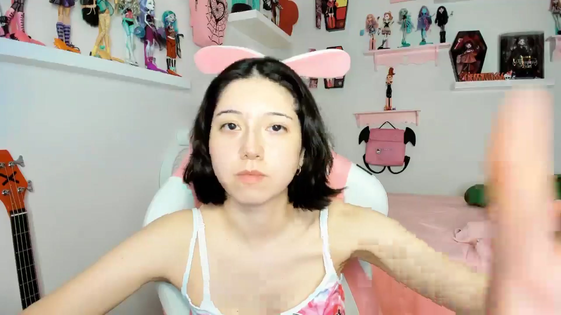Gallery image thumbnail from Cherrycute666's myfreecams stream on, 12/02/2025, 06:04 image 8 of 20