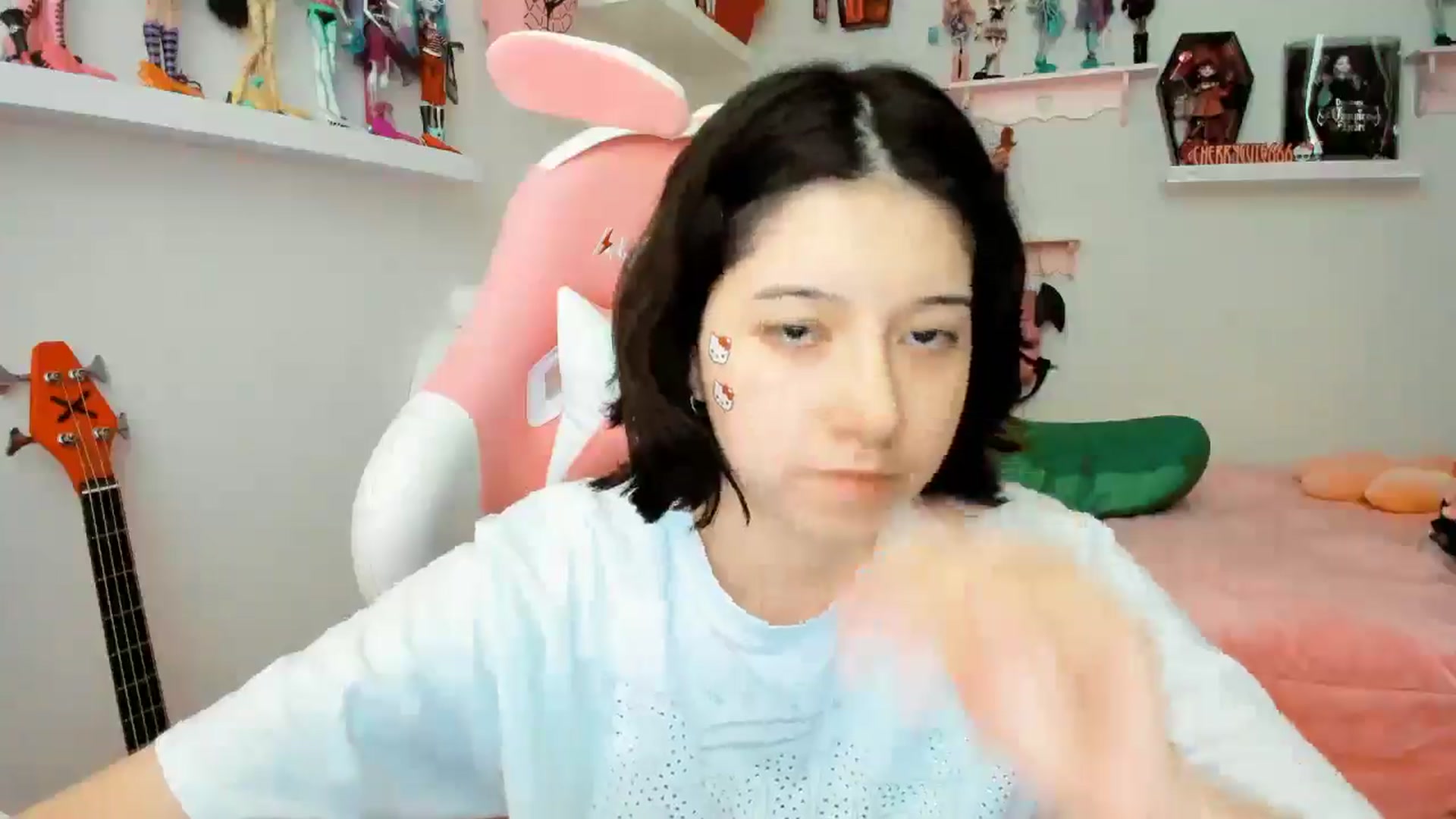 Gallery image thumbnail from Cherrycute666's myfreecams stream on, 12/03/2025, 23:04 image 20 of 20